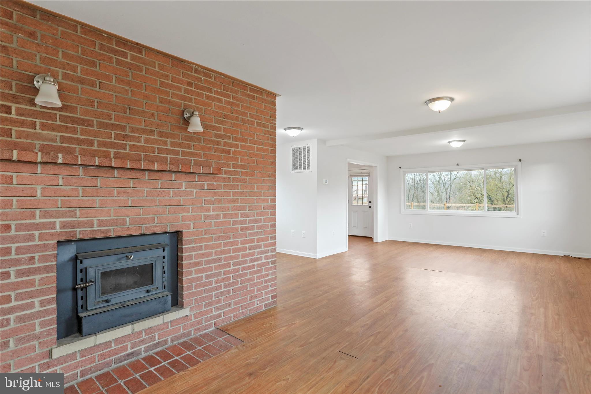 RIVERSIDE - Residential