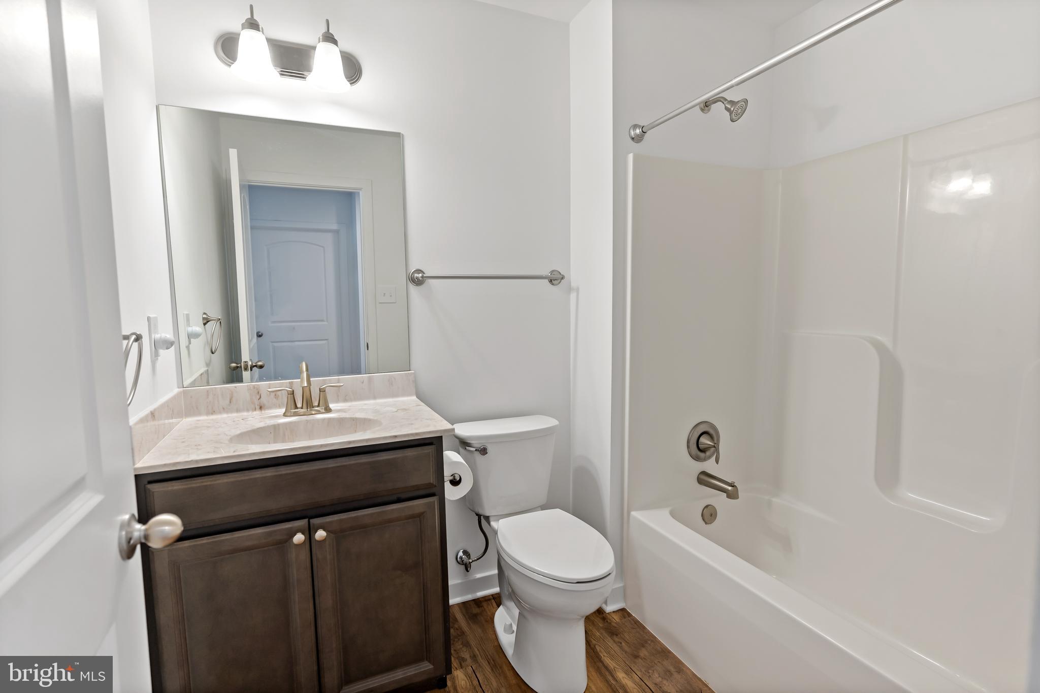 CARDINAL POINTE - Residential