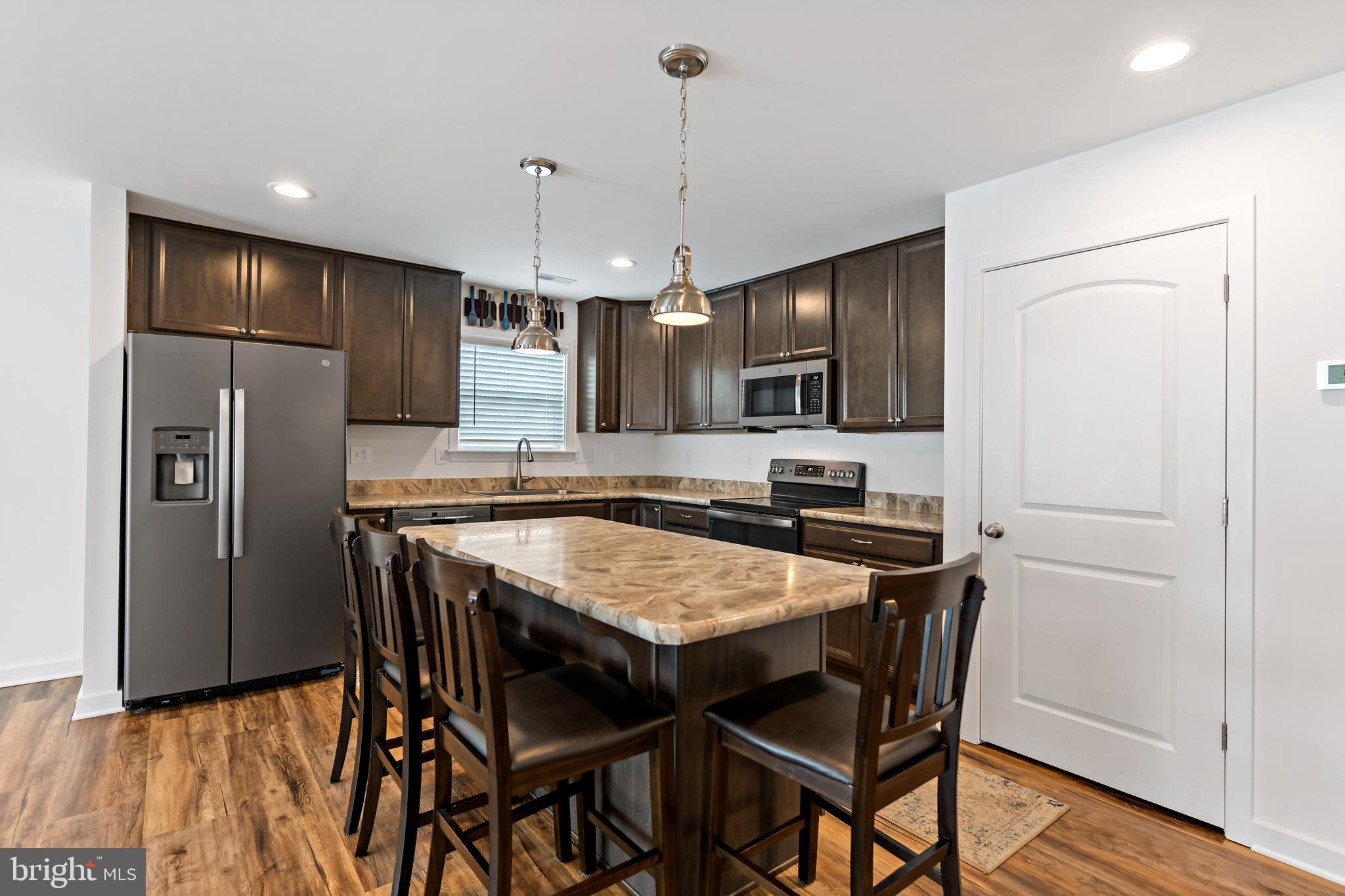 CARDINAL POINTE - Residential