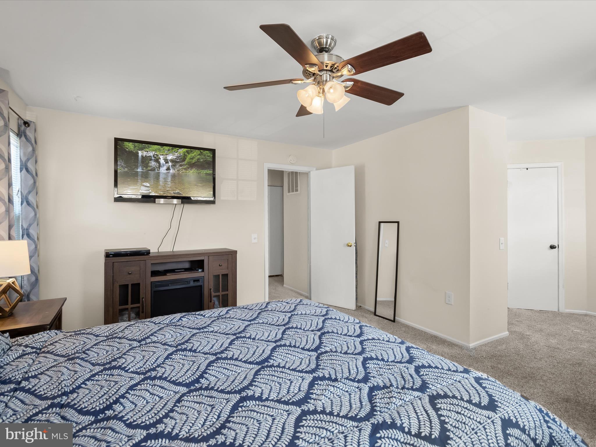 SENTRY WOODS/HUNTINGTON - Residential