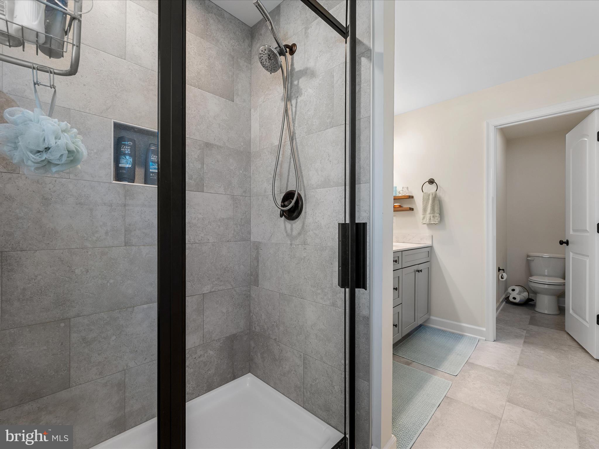 MIDDLE CREEK VISTAS - Residential