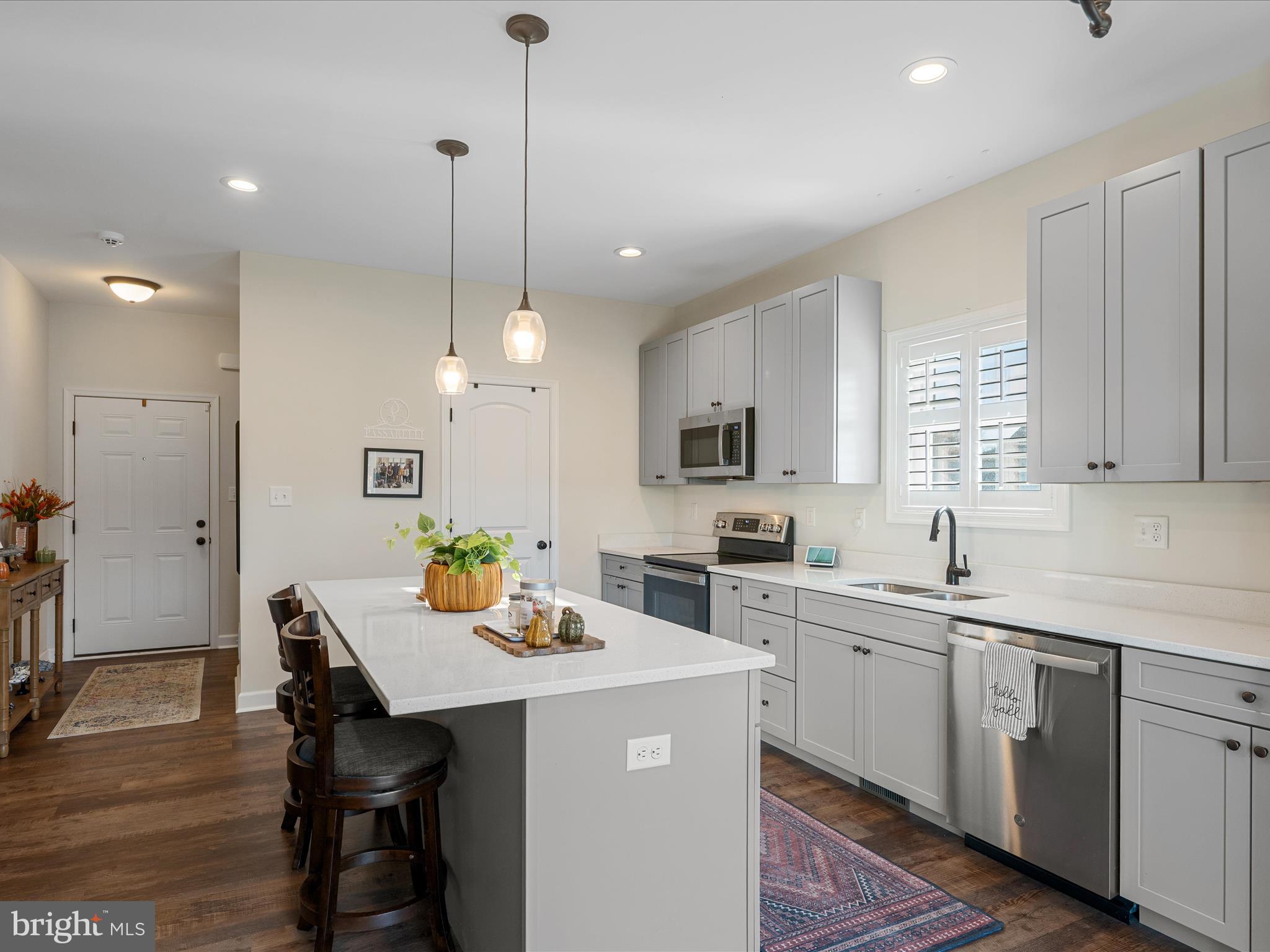 MIDDLE CREEK VISTAS - Residential