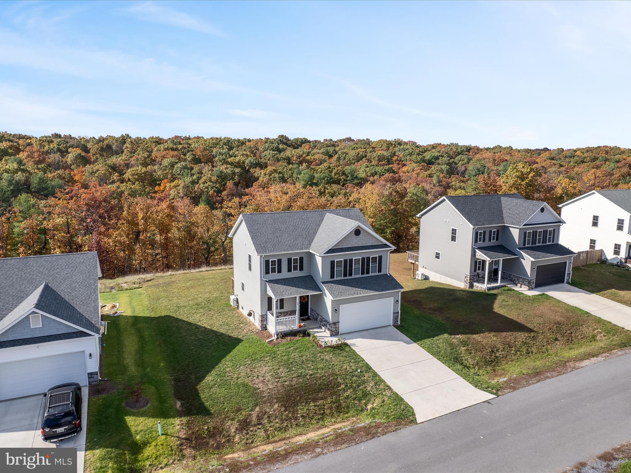 MIDDLE CREEK VISTAS - Residential