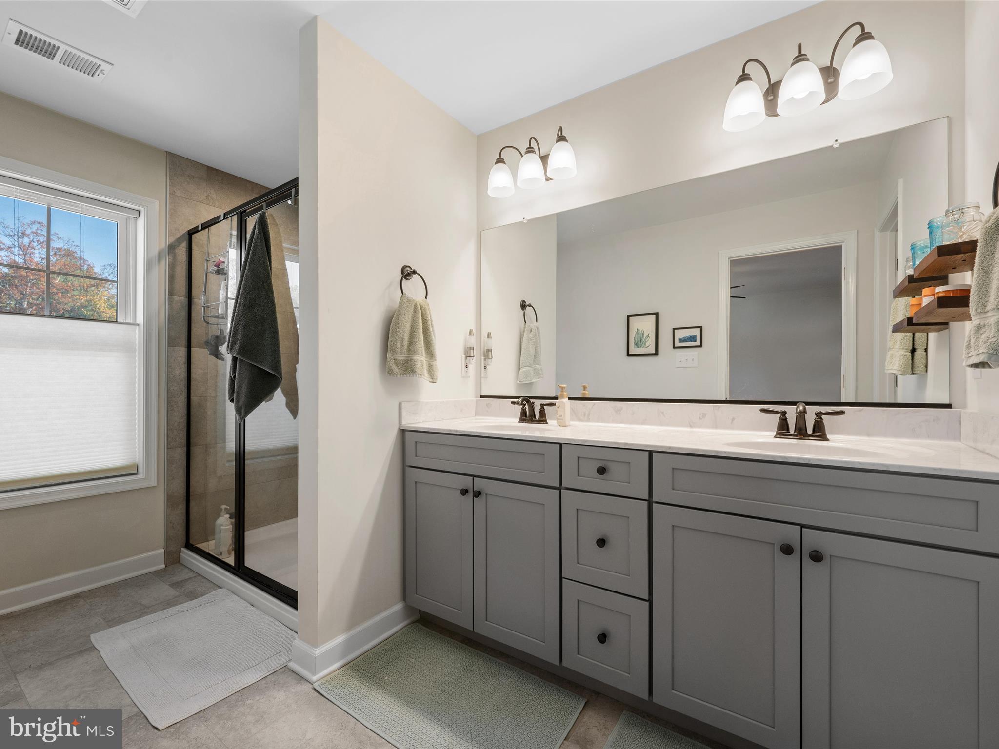 MIDDLE CREEK VISTAS - Residential