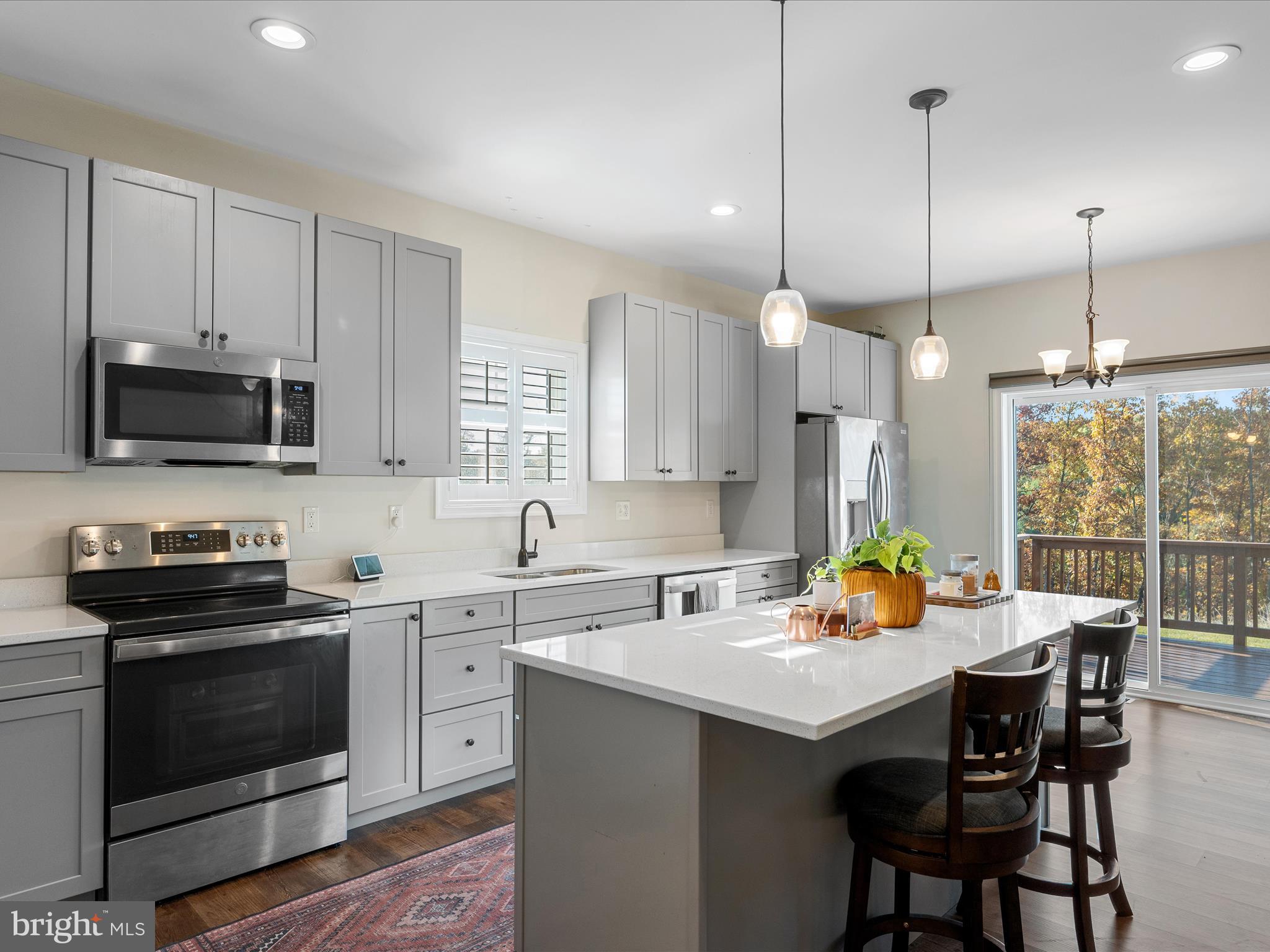 MIDDLE CREEK VISTAS - Residential