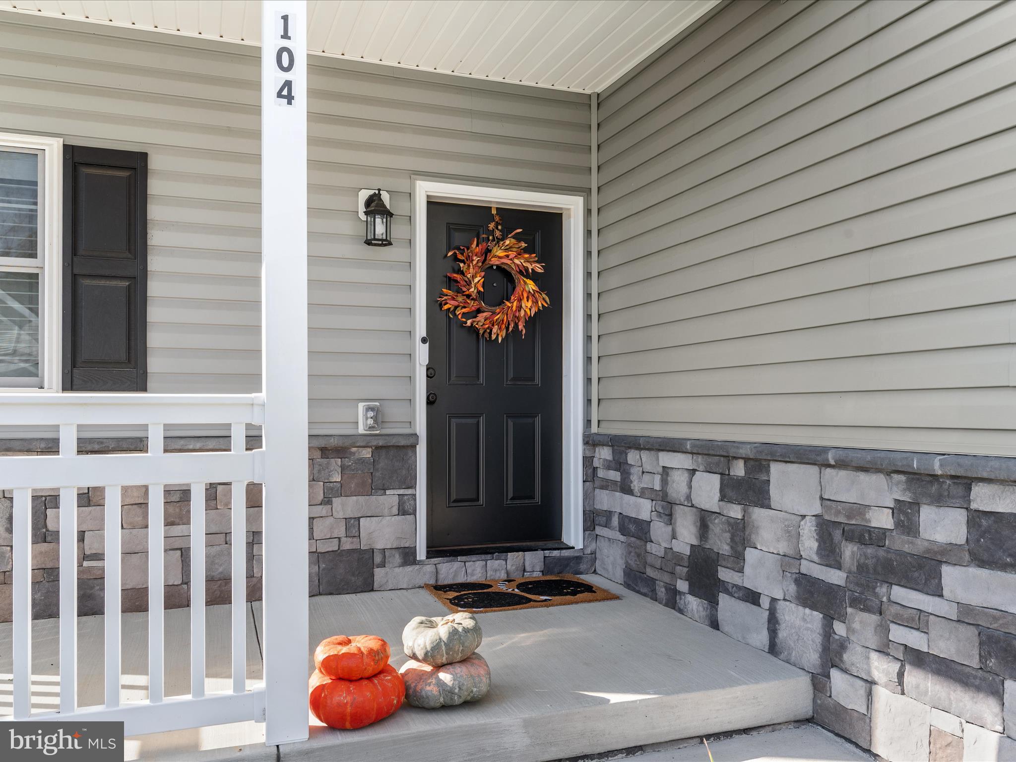 MIDDLE CREEK VISTAS - Residential