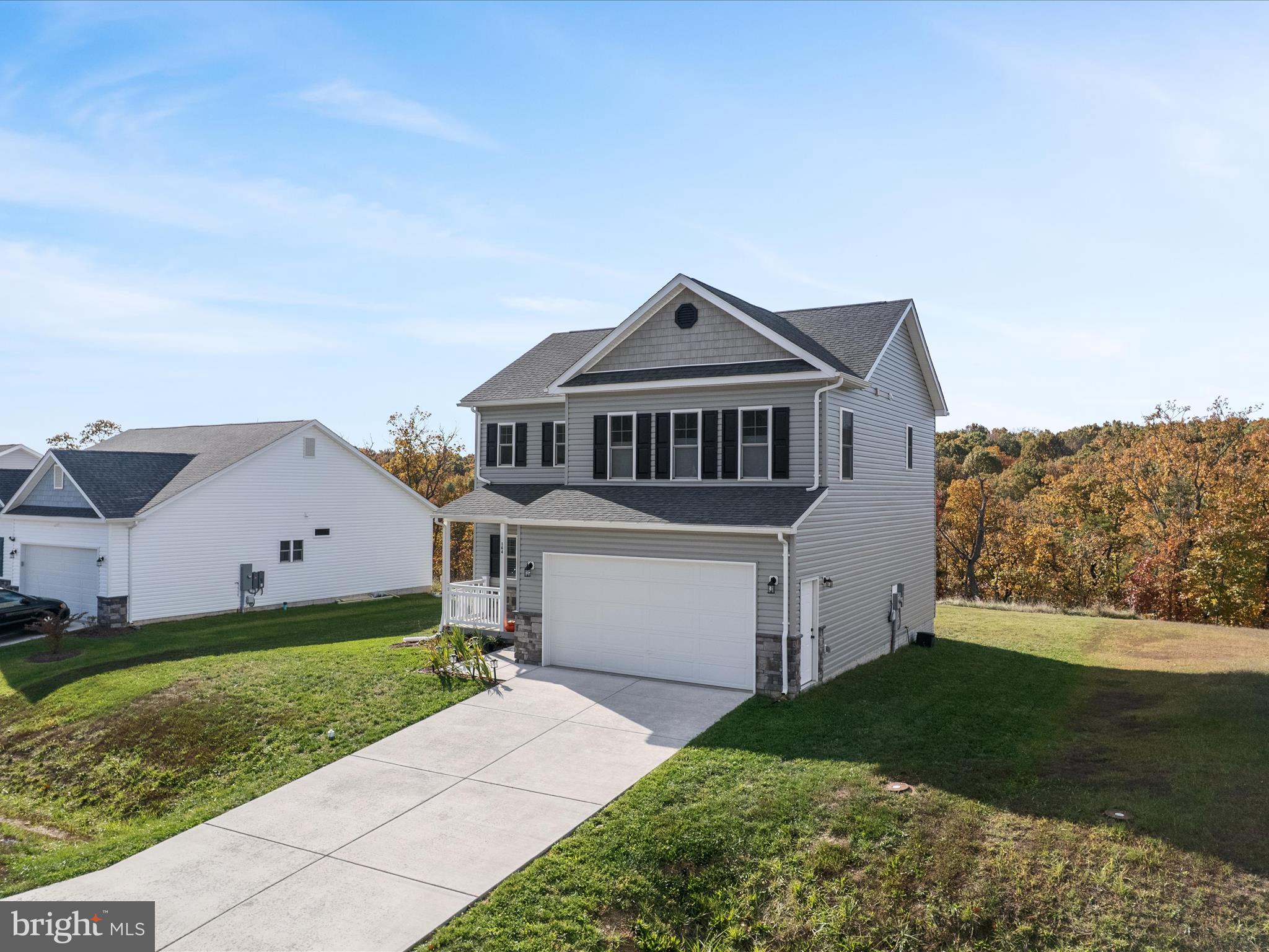 MIDDLE CREEK VISTAS - Residential