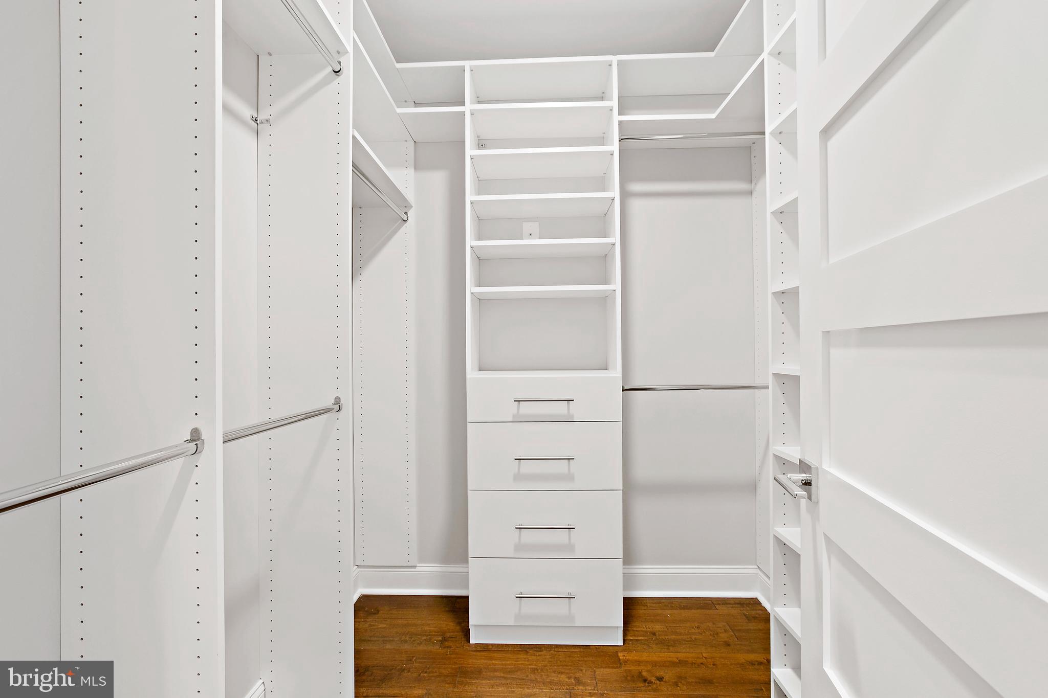 LITTLE ITALY - Residential