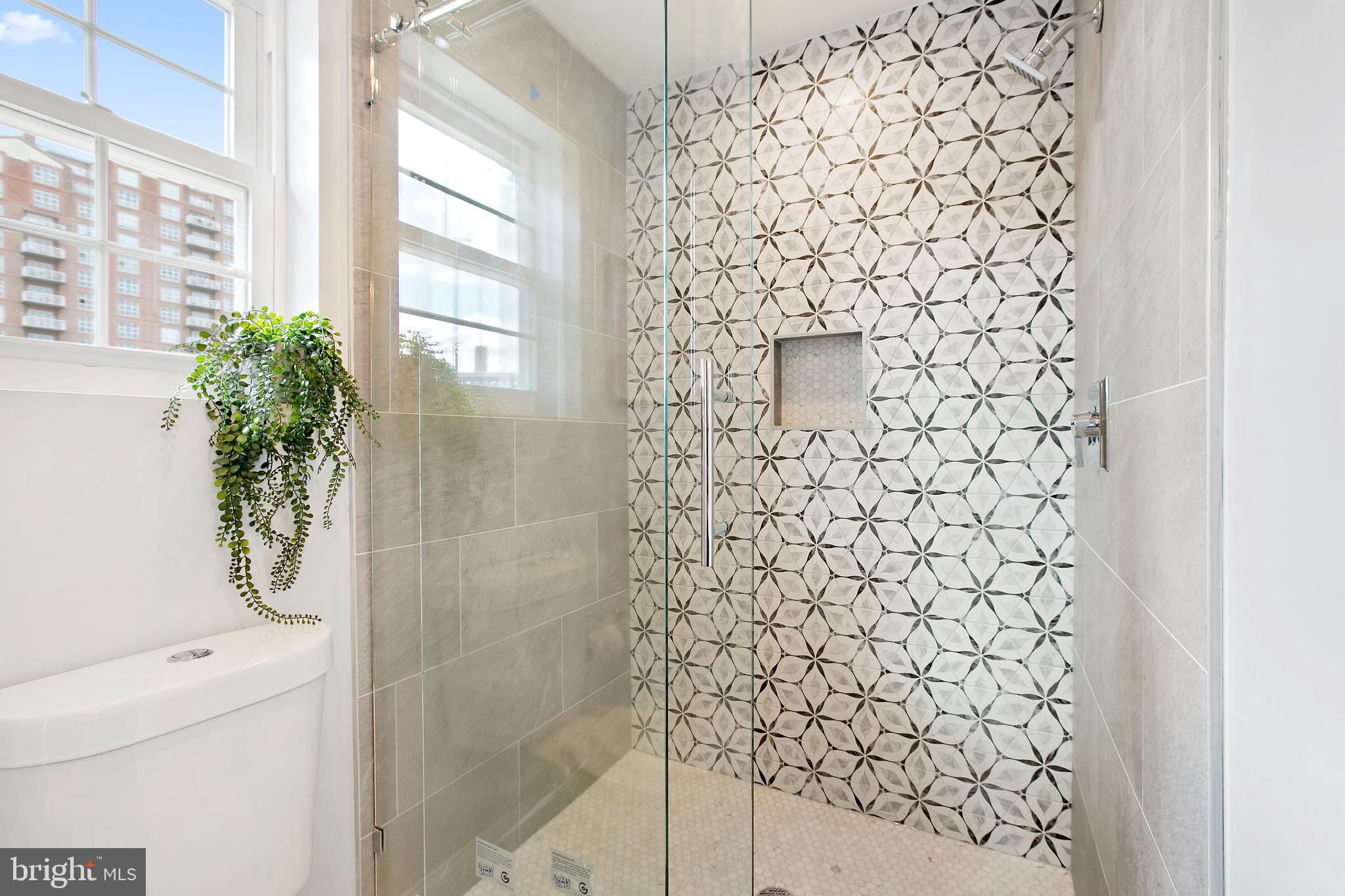 LITTLE ITALY - Residential