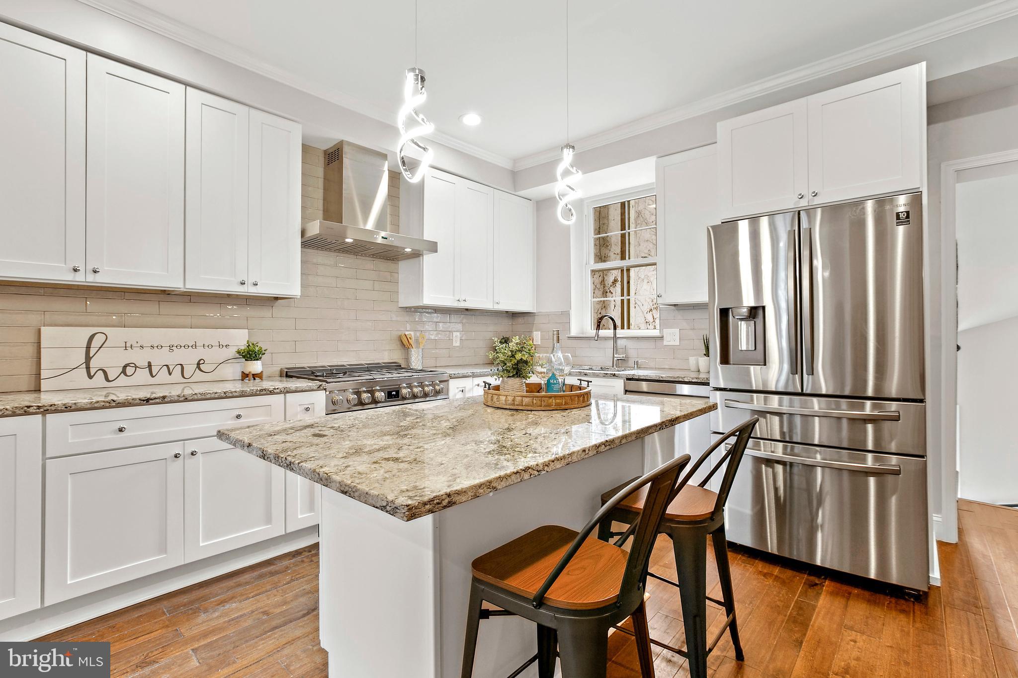 LITTLE ITALY - Residential