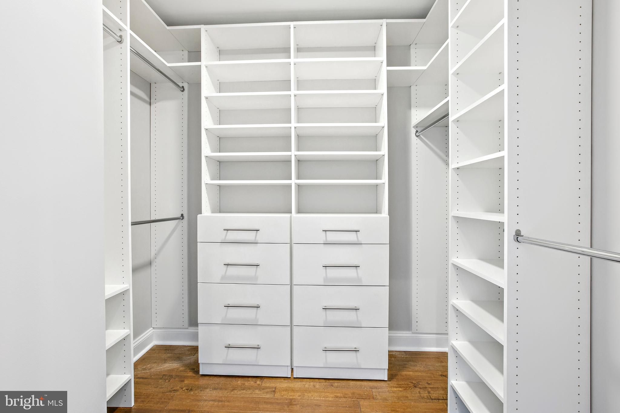 LITTLE ITALY - Residential