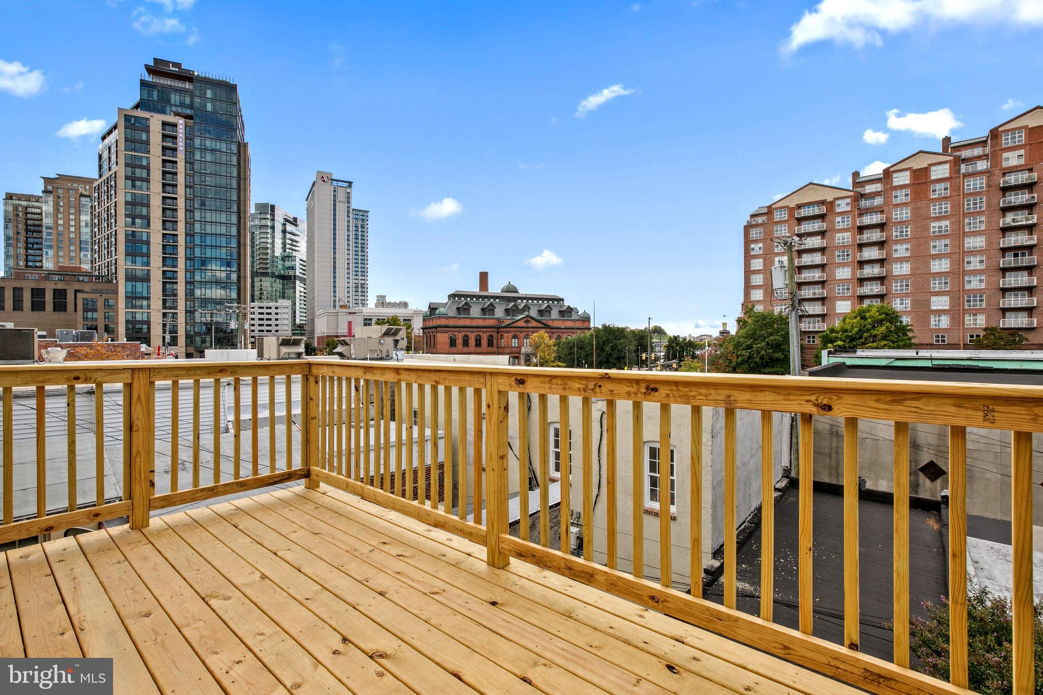 LITTLE ITALY - Residential