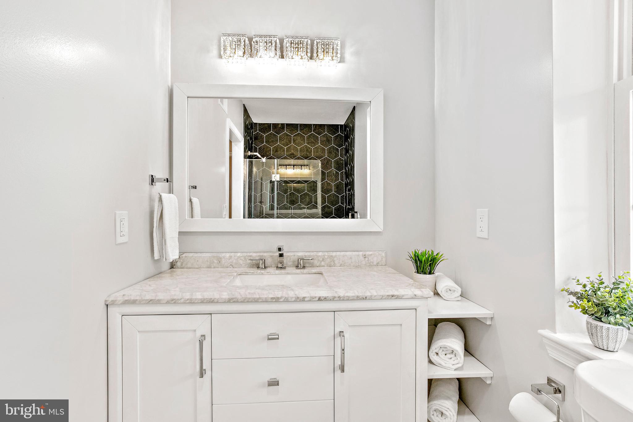 LITTLE ITALY - Residential