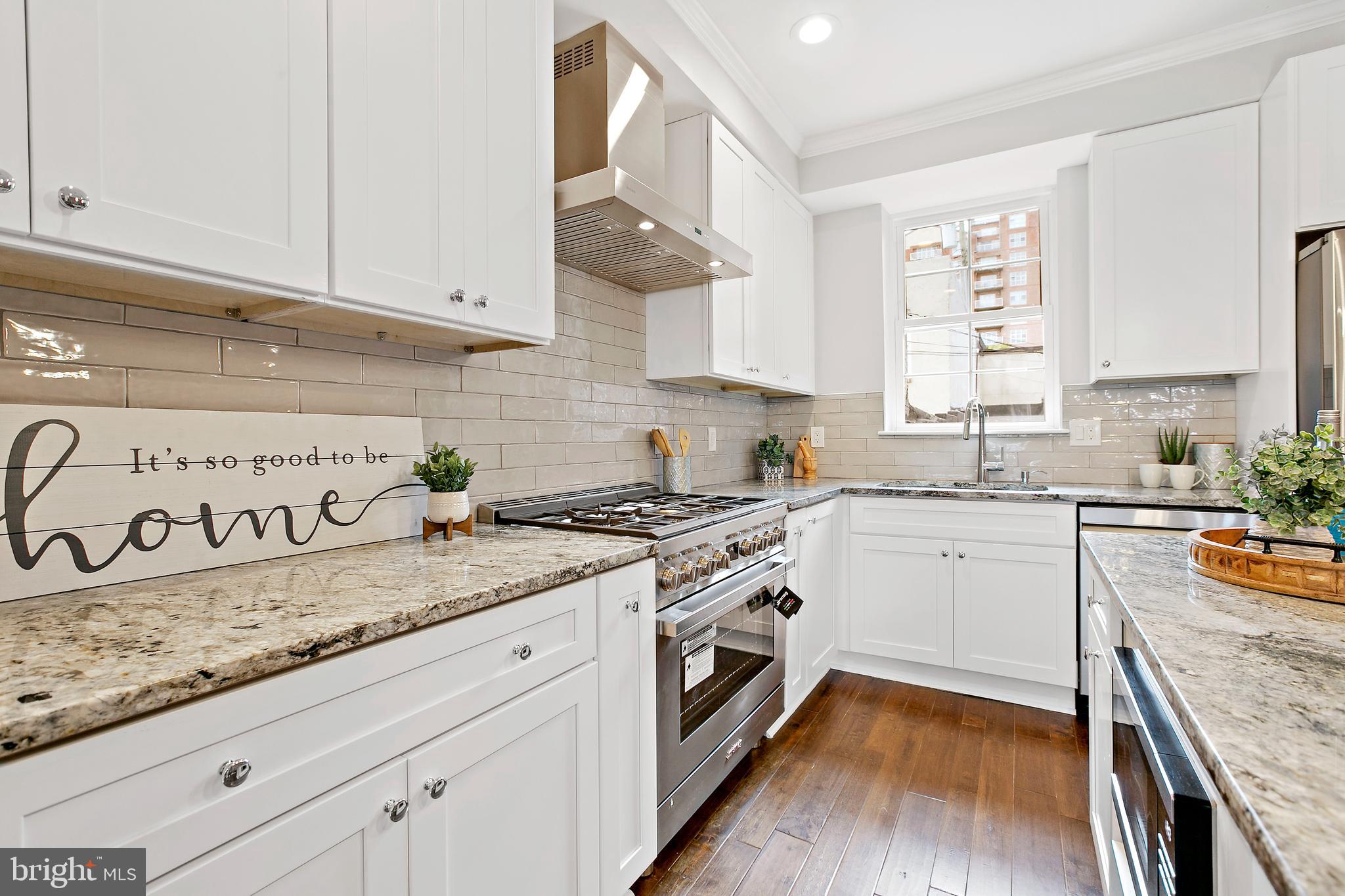 LITTLE ITALY - Residential