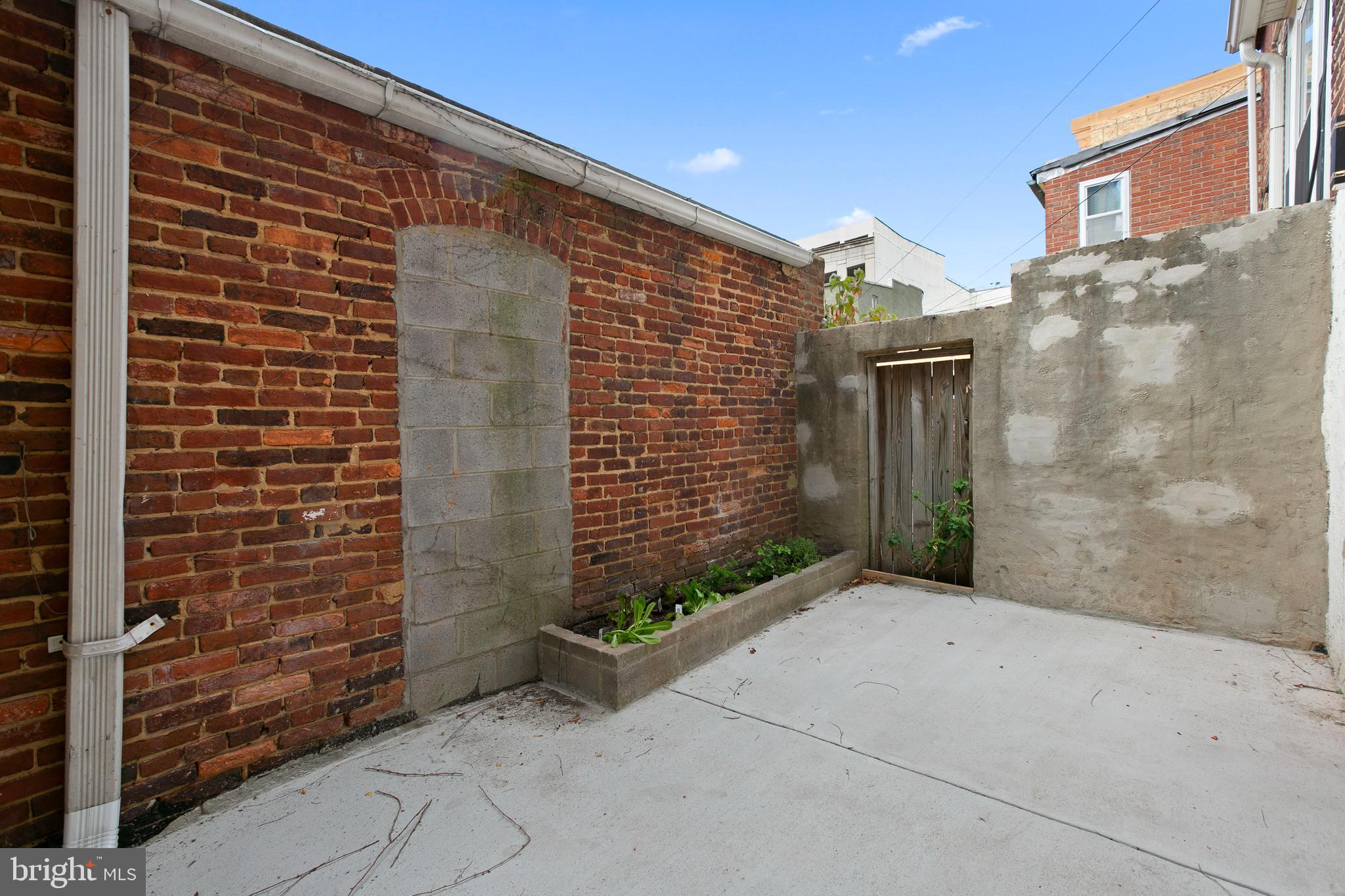 LITTLE ITALY - Residential