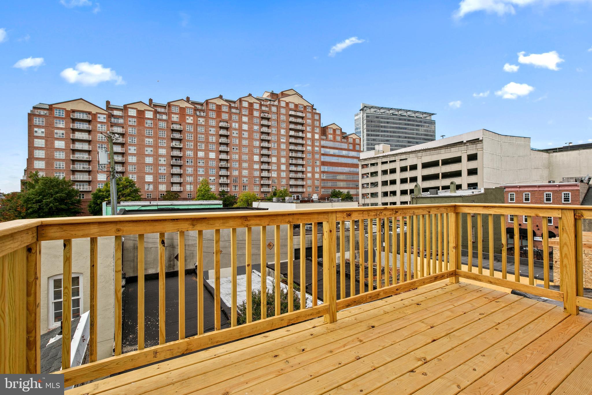 LITTLE ITALY - Residential