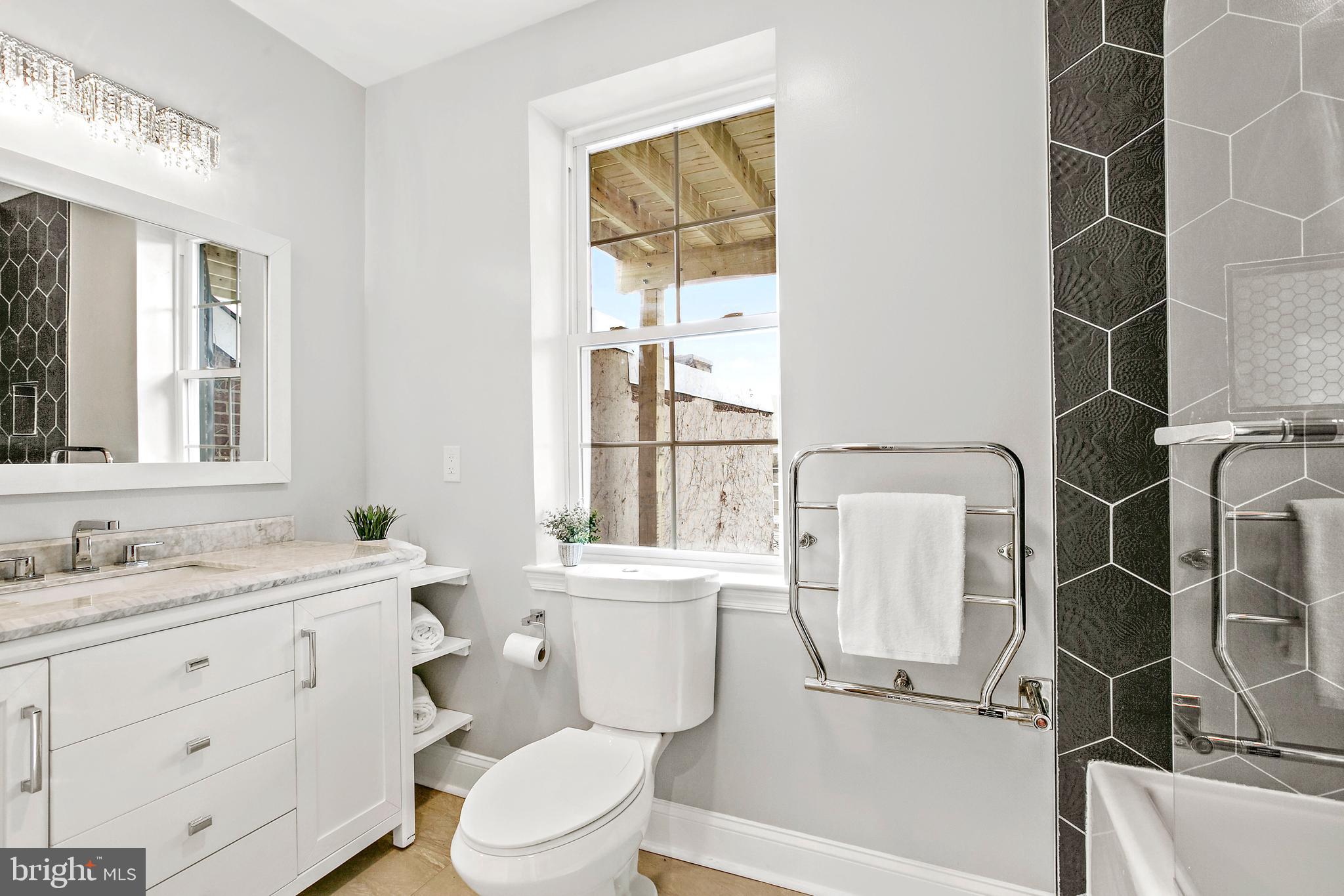 LITTLE ITALY - Residential