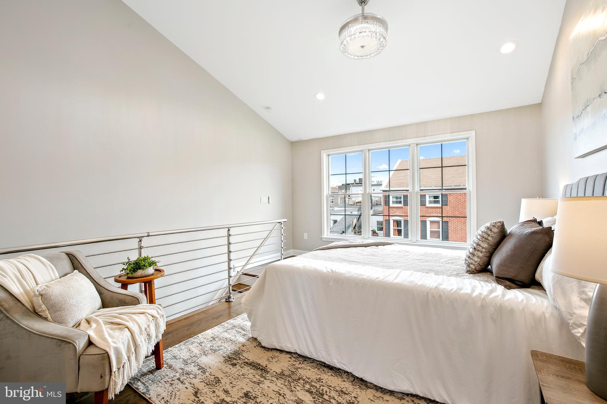 LITTLE ITALY - Residential