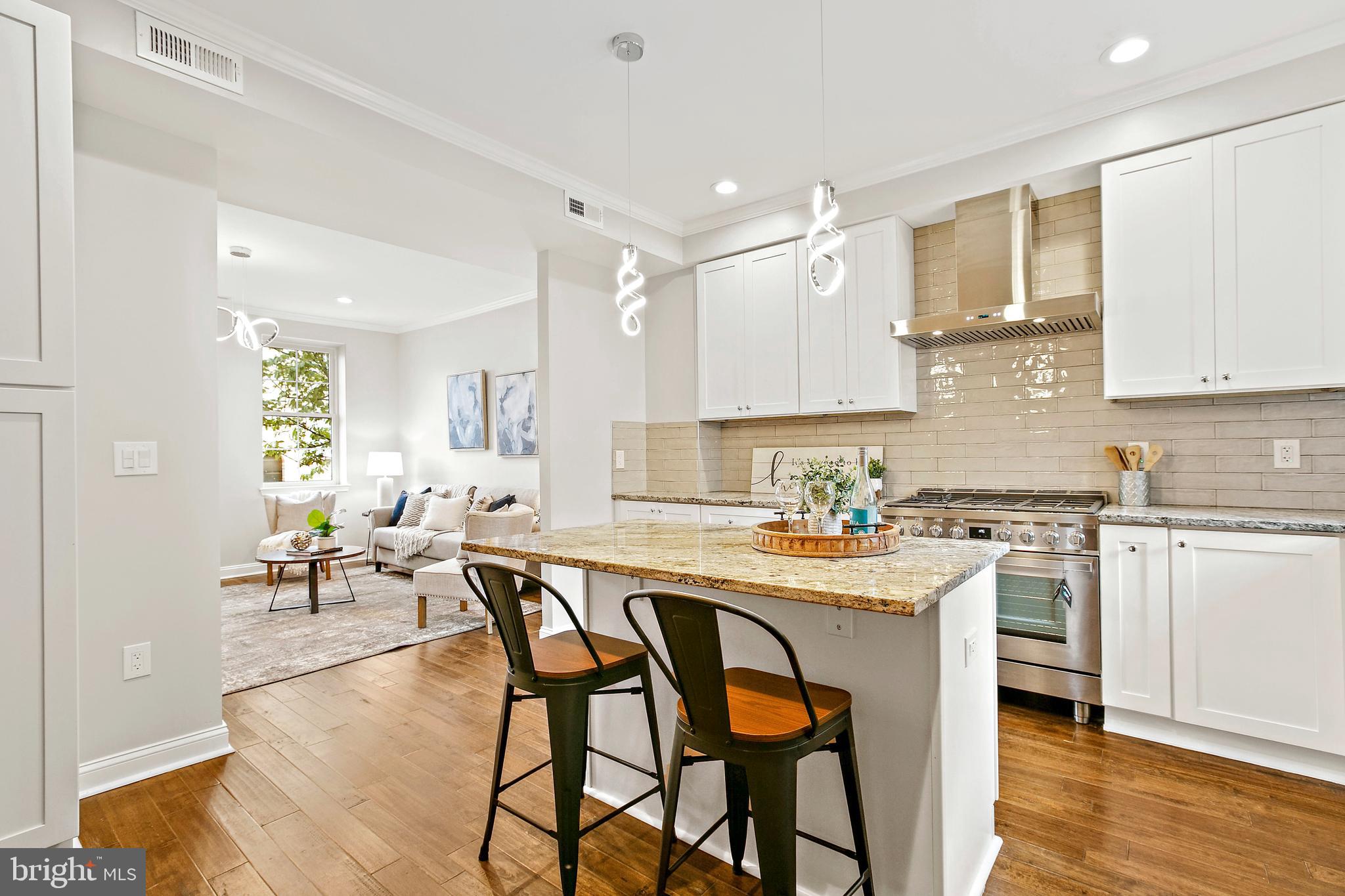 LITTLE ITALY - Residential