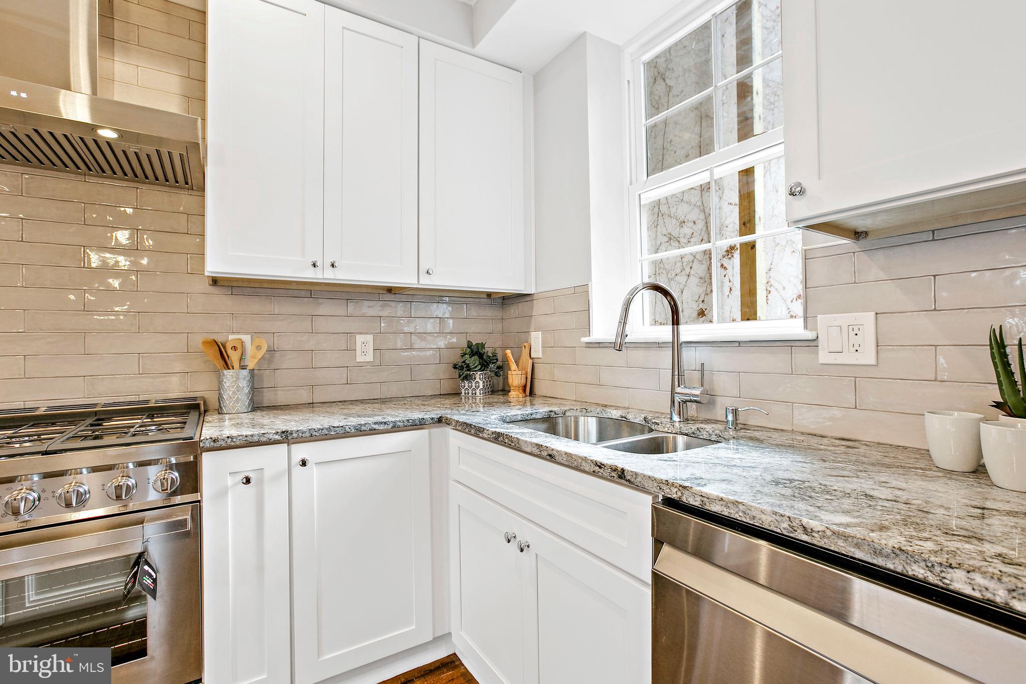 LITTLE ITALY - Residential