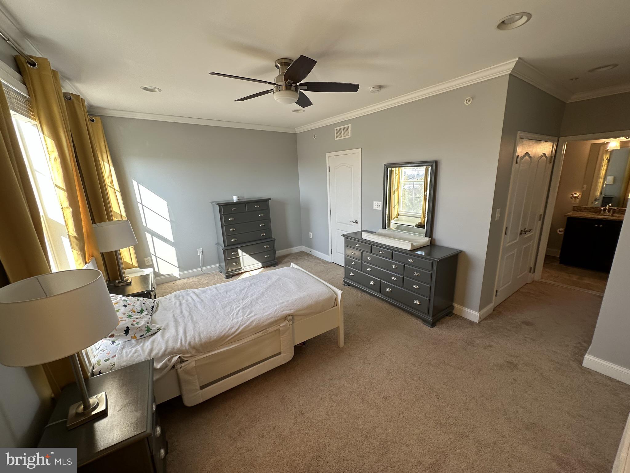 RIVERSIDE PARK - Residential Lease