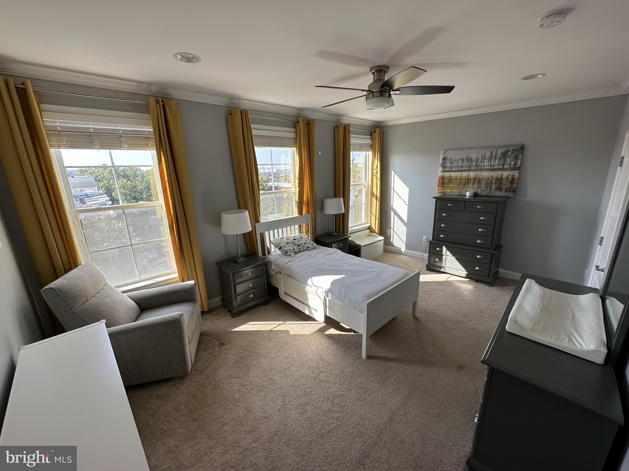 RIVERSIDE PARK - Residential Lease