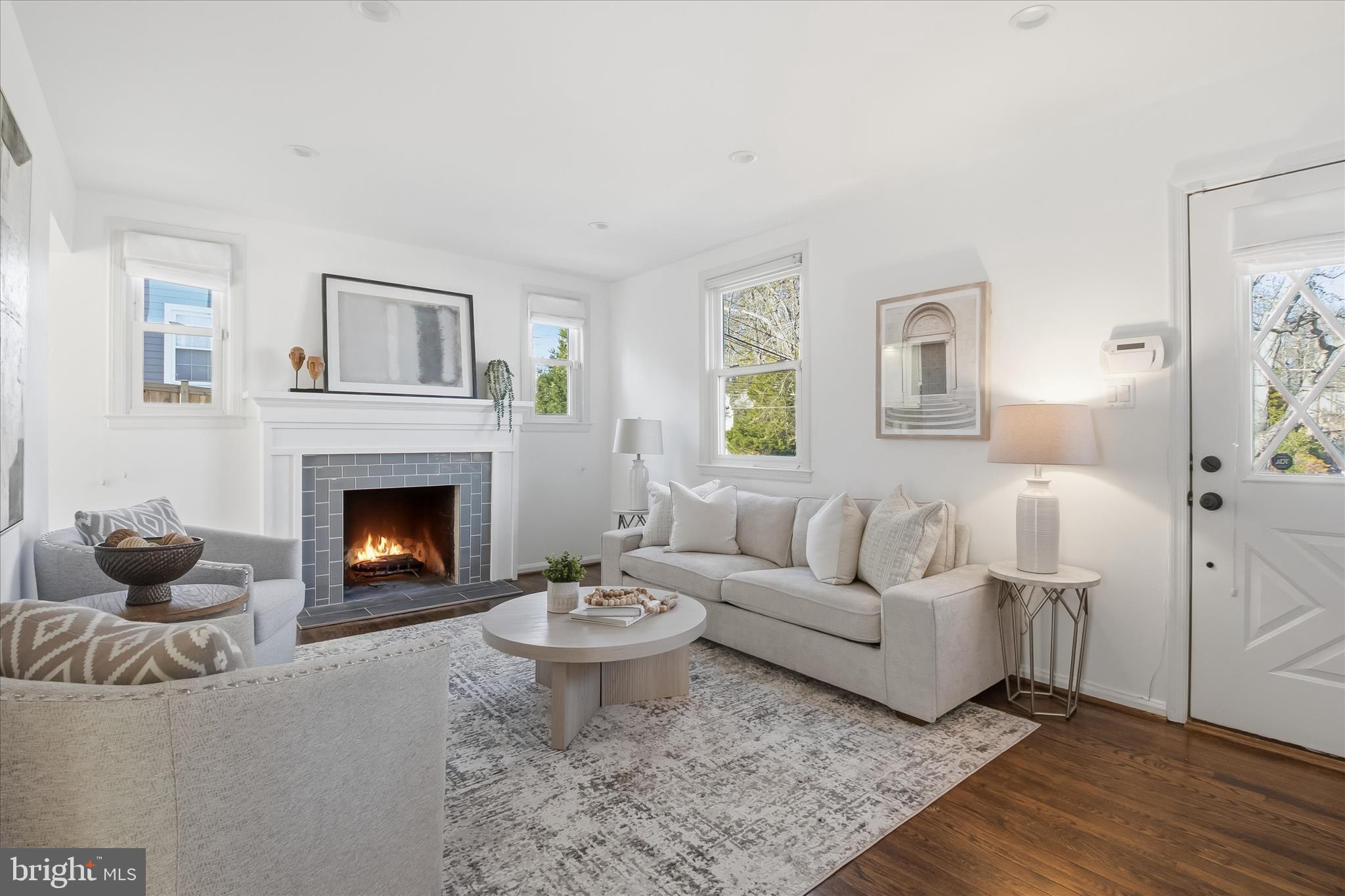 7005 JEFFERSON AVENUE