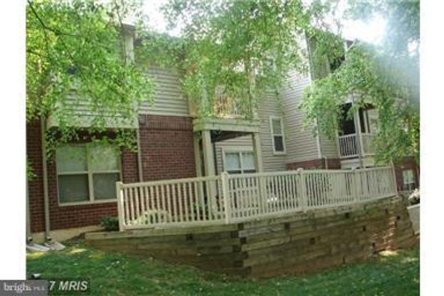 Cozy condo first floor, with fresh paint and newer carpet in Brms. W/in closet. Gourmet kitchen with stainless steel appliances and granite countertops. Full size washer/dryer. Coveniently located across from the Reston Town Center. Great commuter location! Close to Toll Road and Fairfax Co. PKWY. Close to  IAD, Many amenities. Pool, club house, exercise room. Rent special for long term lease!