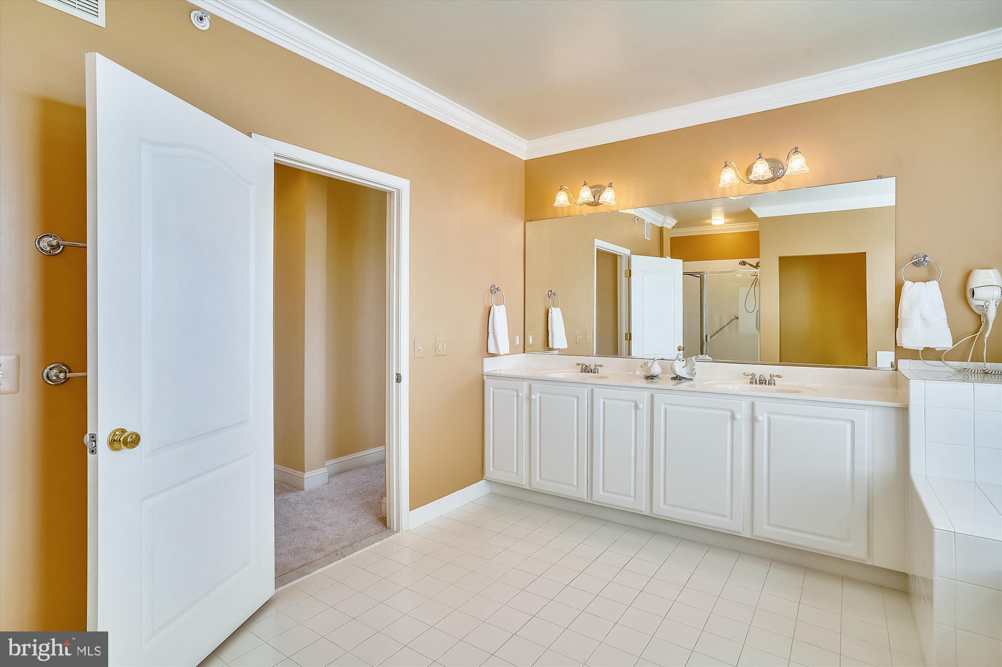 FALLSGROVE - Residential