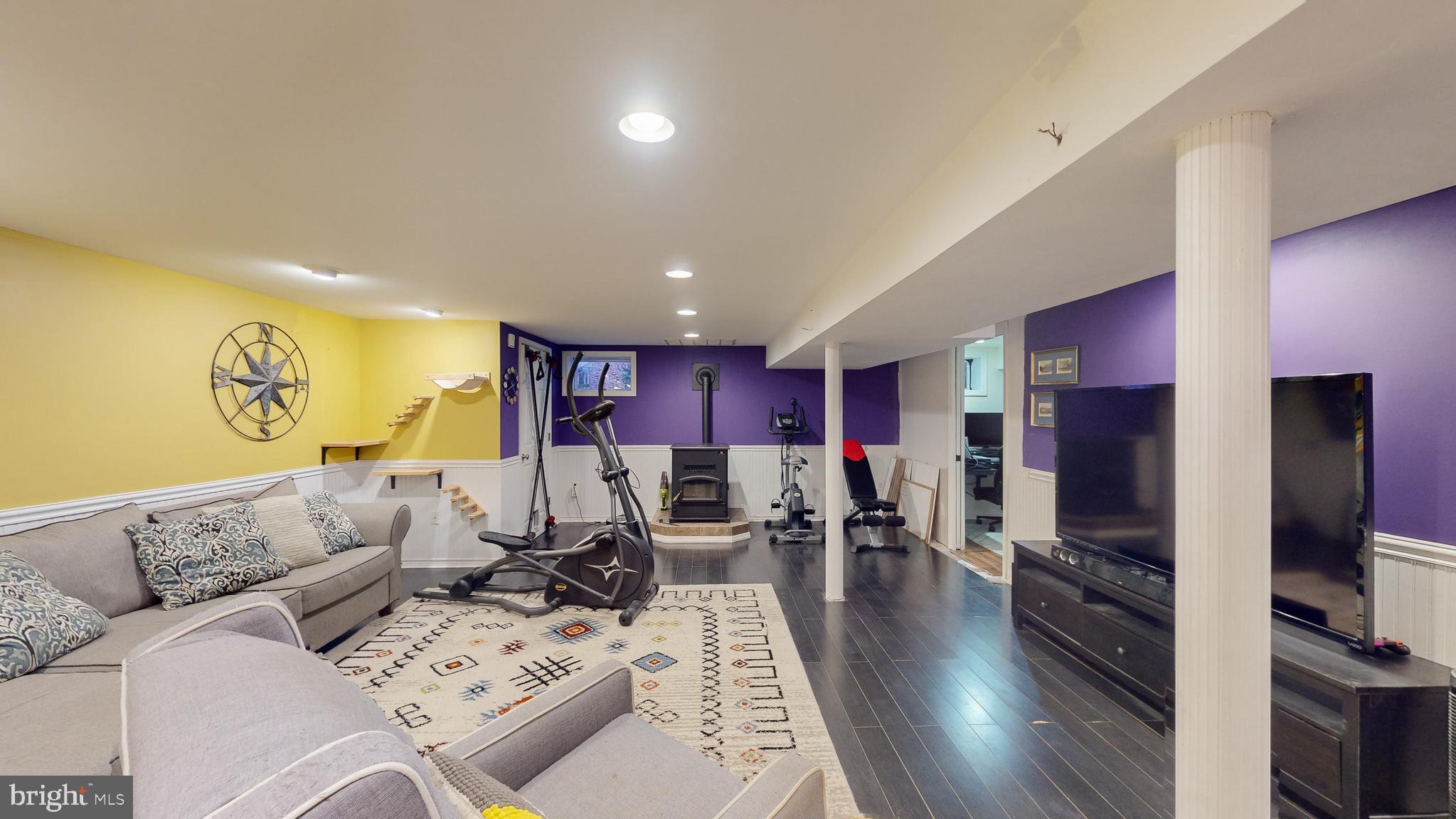 MADONNA MANOR - Residential