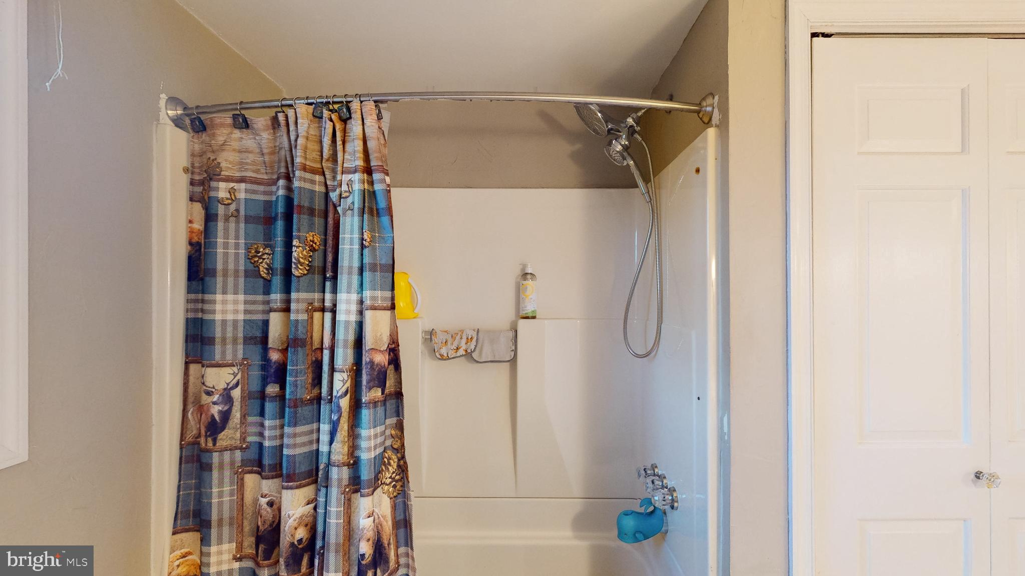 MADONNA MANOR - Residential