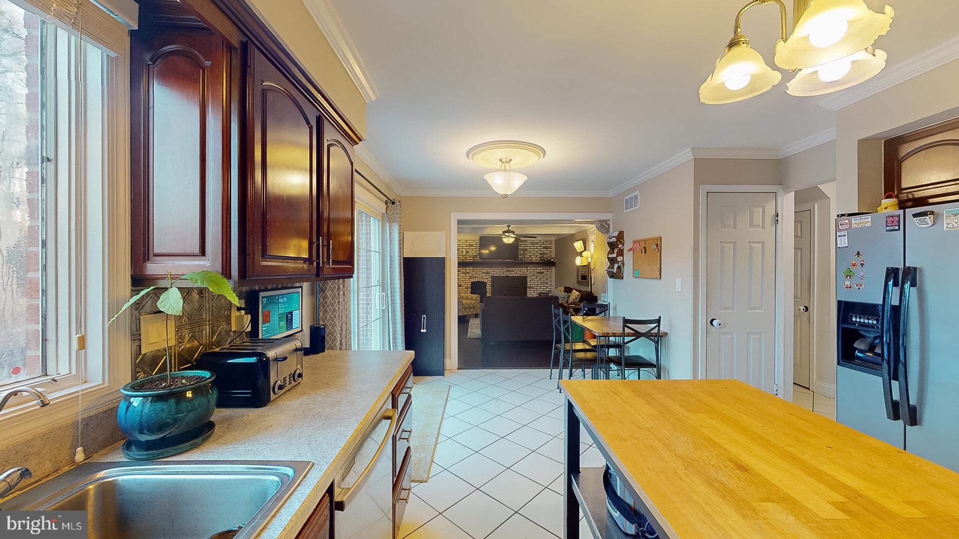 MADONNA MANOR - Residential