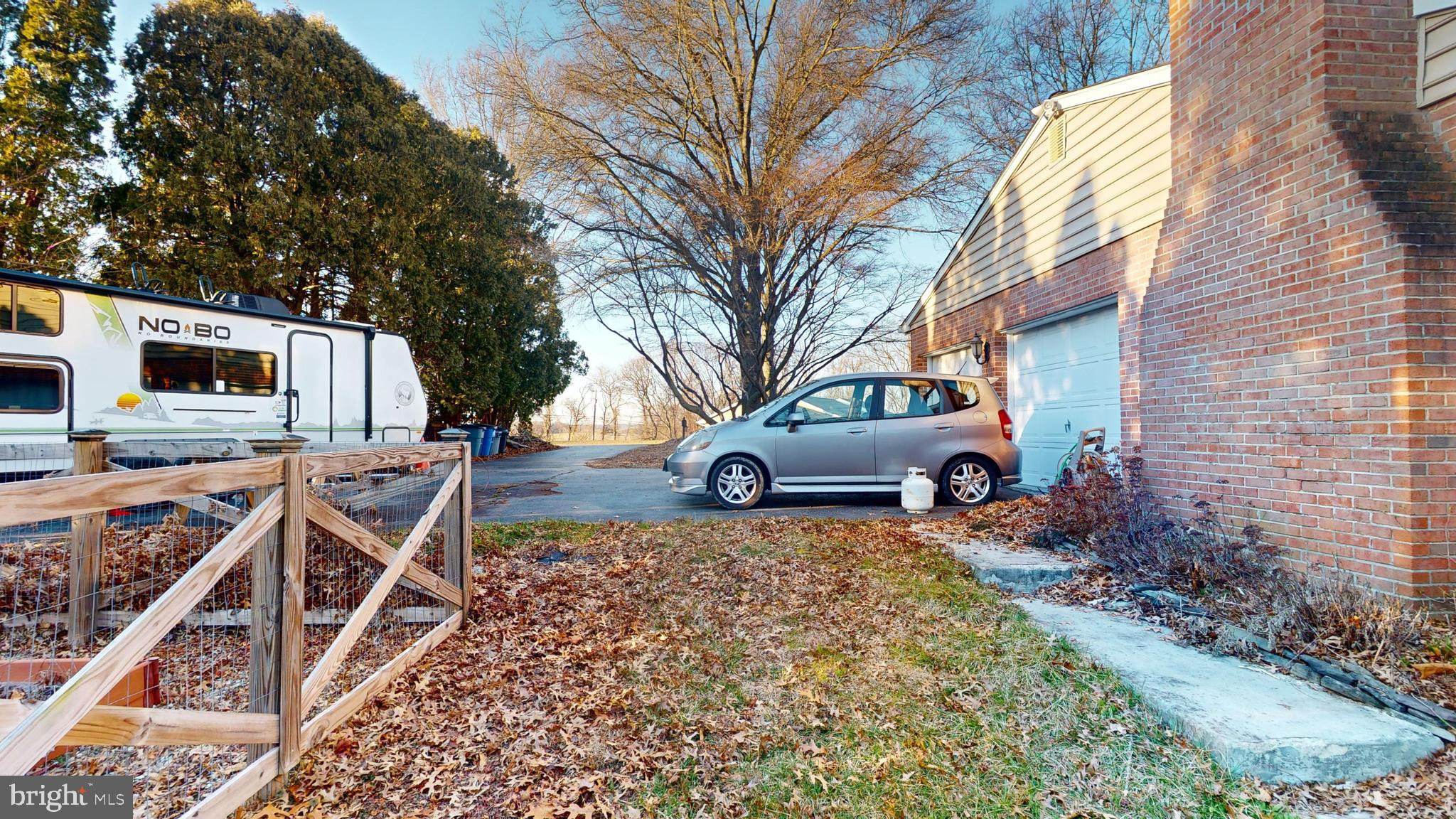 MADONNA MANOR - Residential