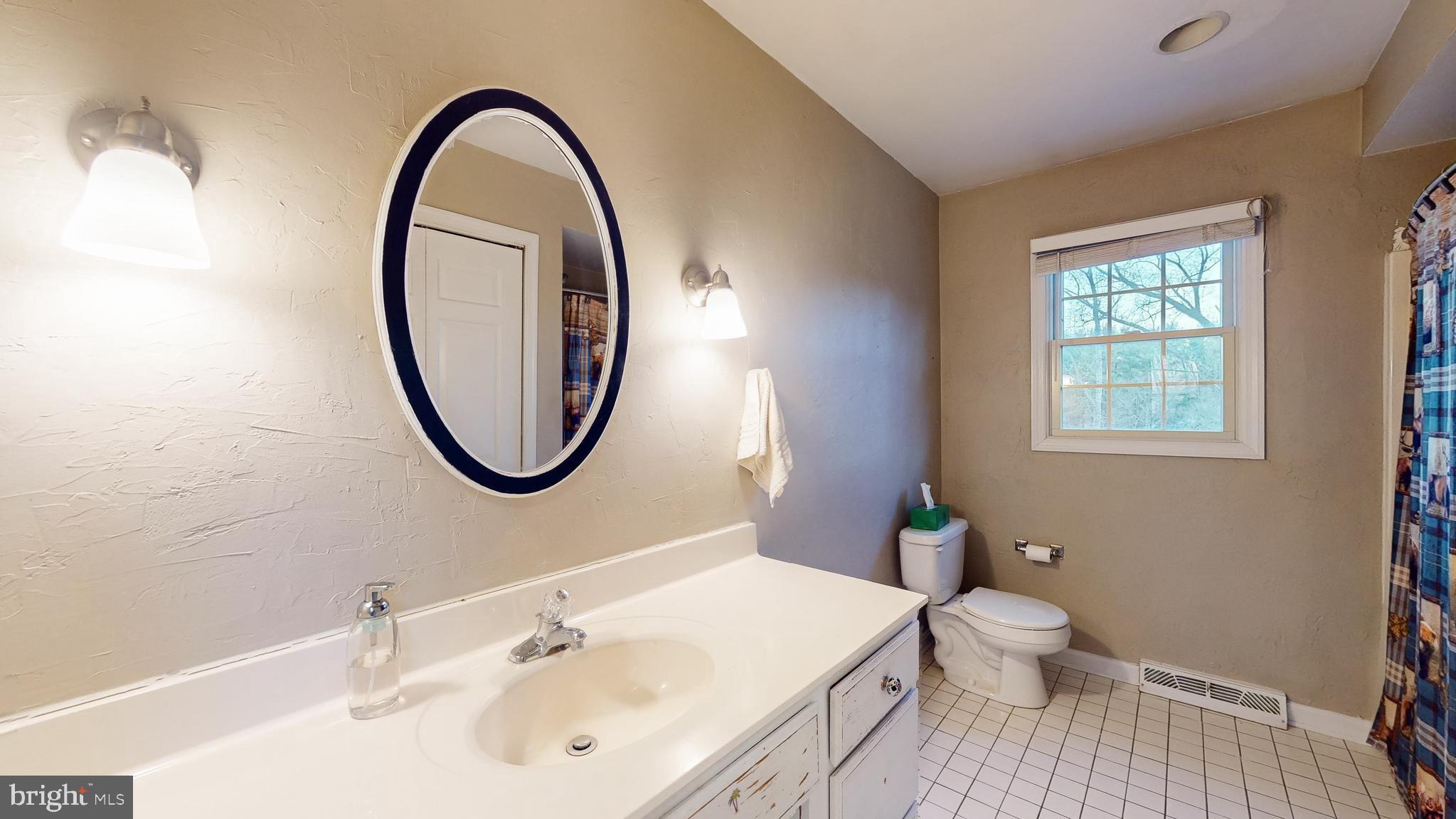 MADONNA MANOR - Residential