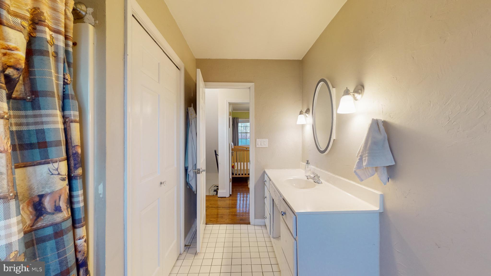 MADONNA MANOR - Residential