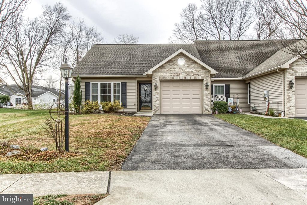 Photo of 64 Keswick Dr, MECHANICSBURG, PA 17050 (MLS # PACB2048980)