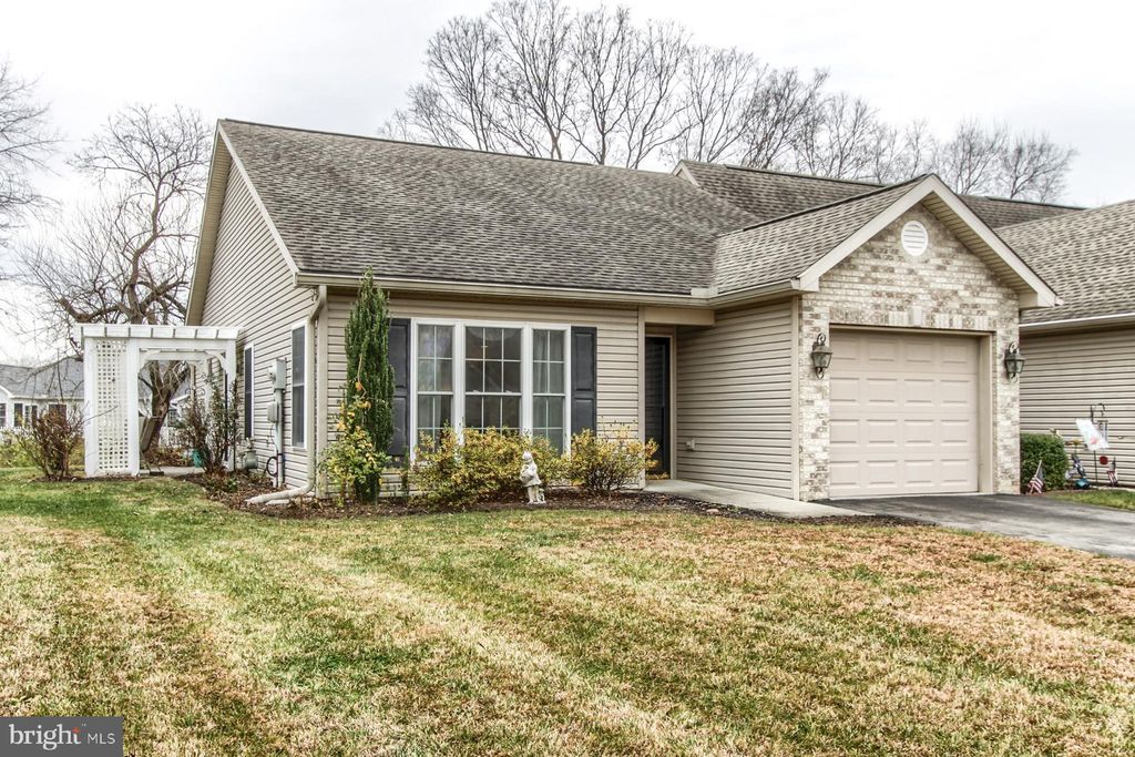Photo of 64 Keswick Dr, MECHANICSBURG, PA 17050 (MLS # PACB2048980)