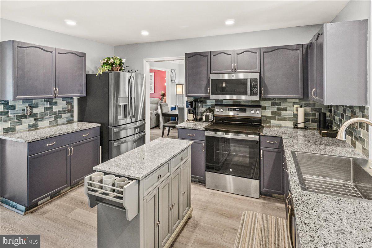 CANADA HILL - Residential