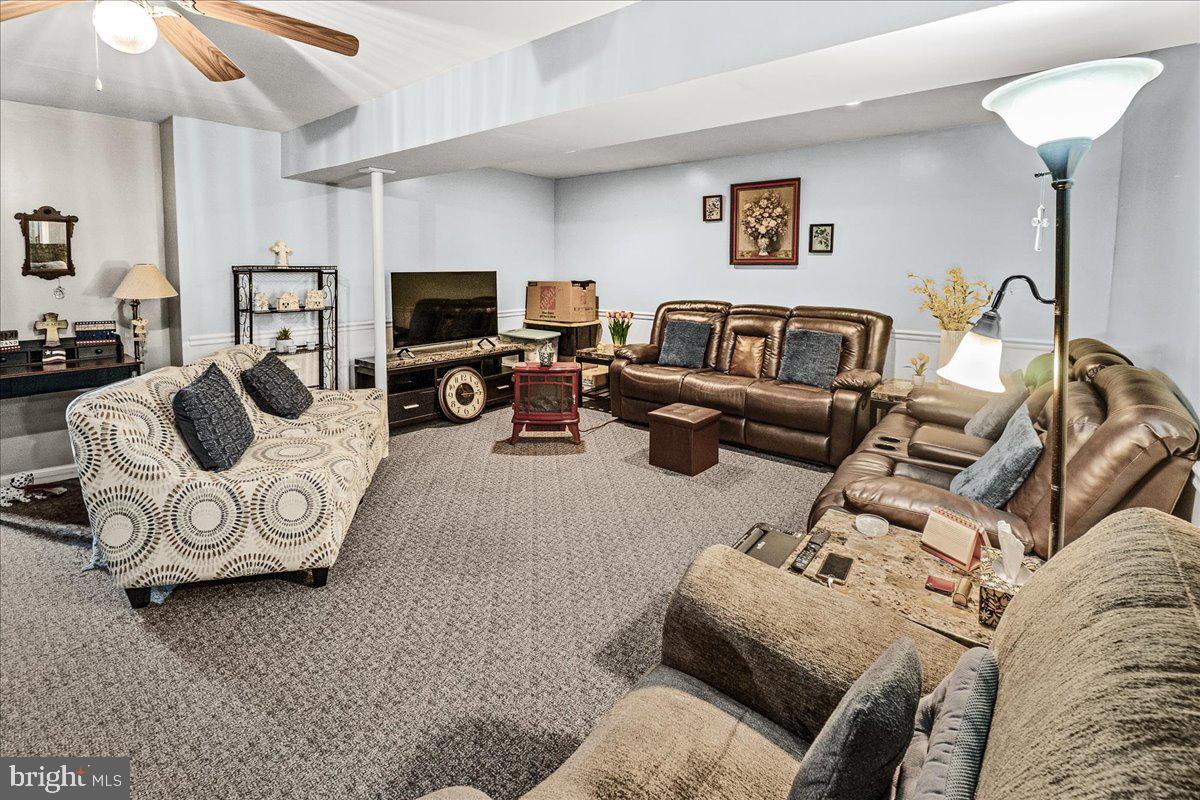 CANADA HILL - Residential