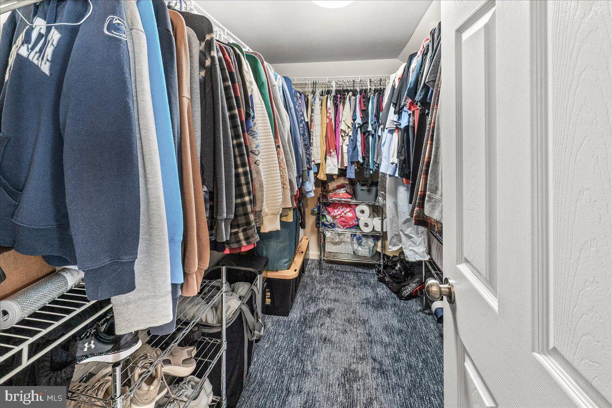 CANADA HILL - Residential