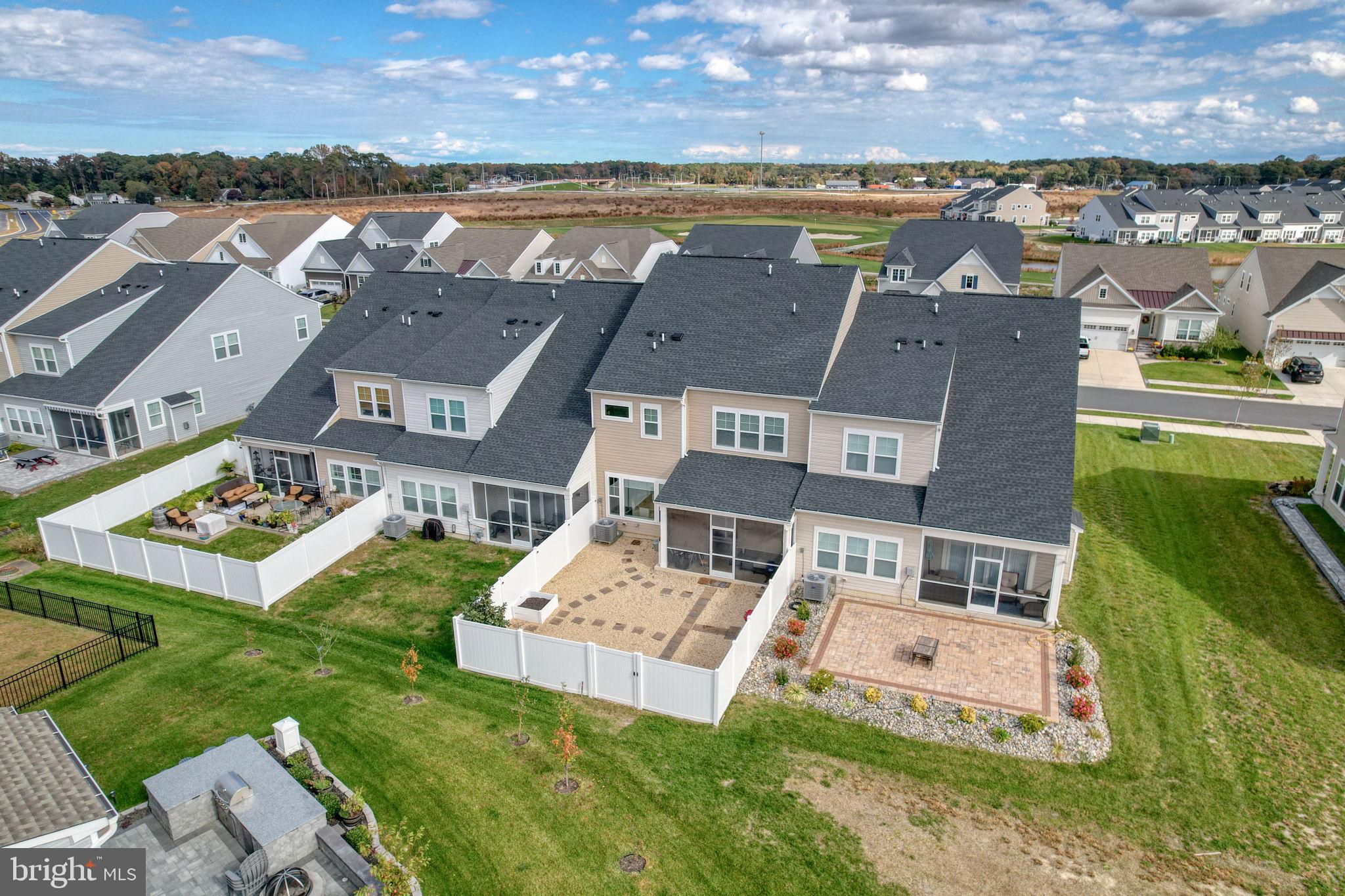 PLANTATION LAKES - Residential