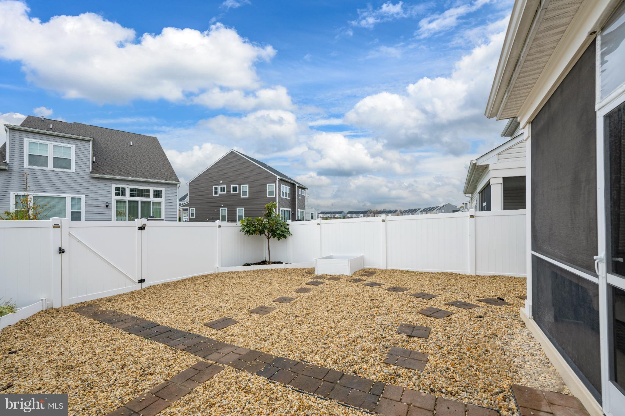 PLANTATION LAKES - Residential