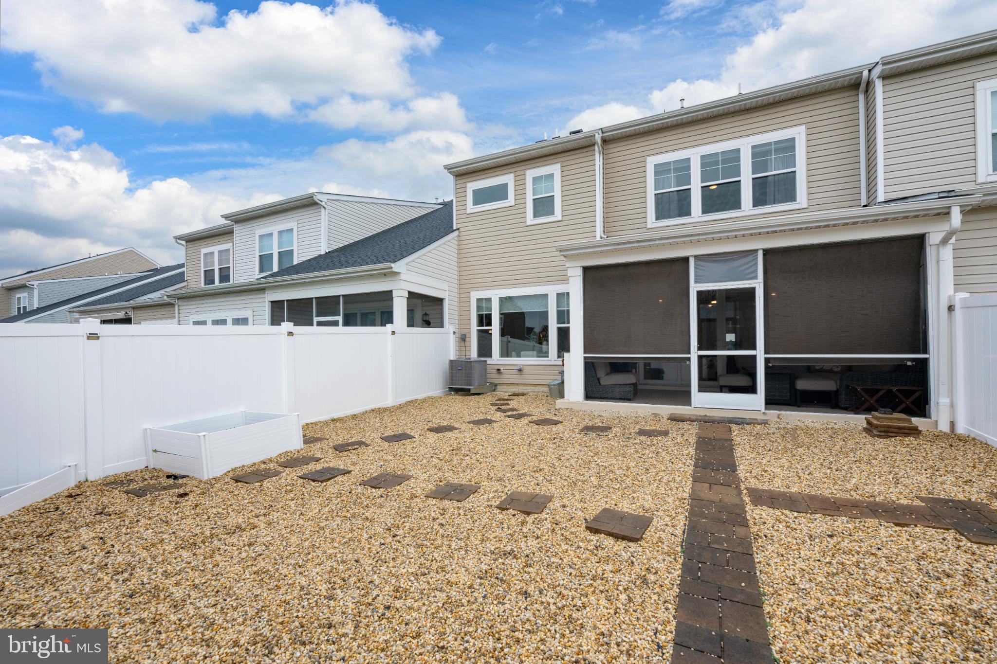 PLANTATION LAKES - Residential