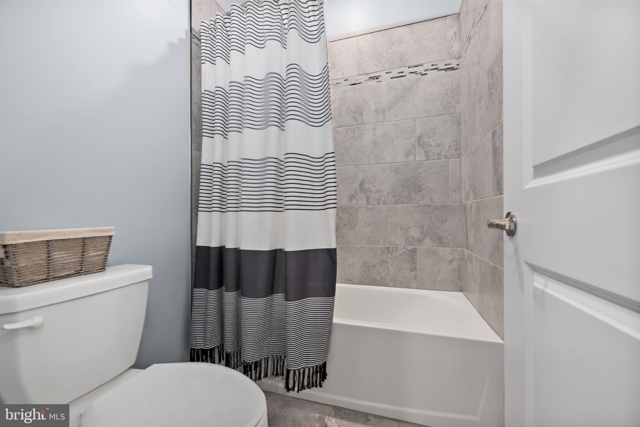 PLANTATION LAKES - Residential