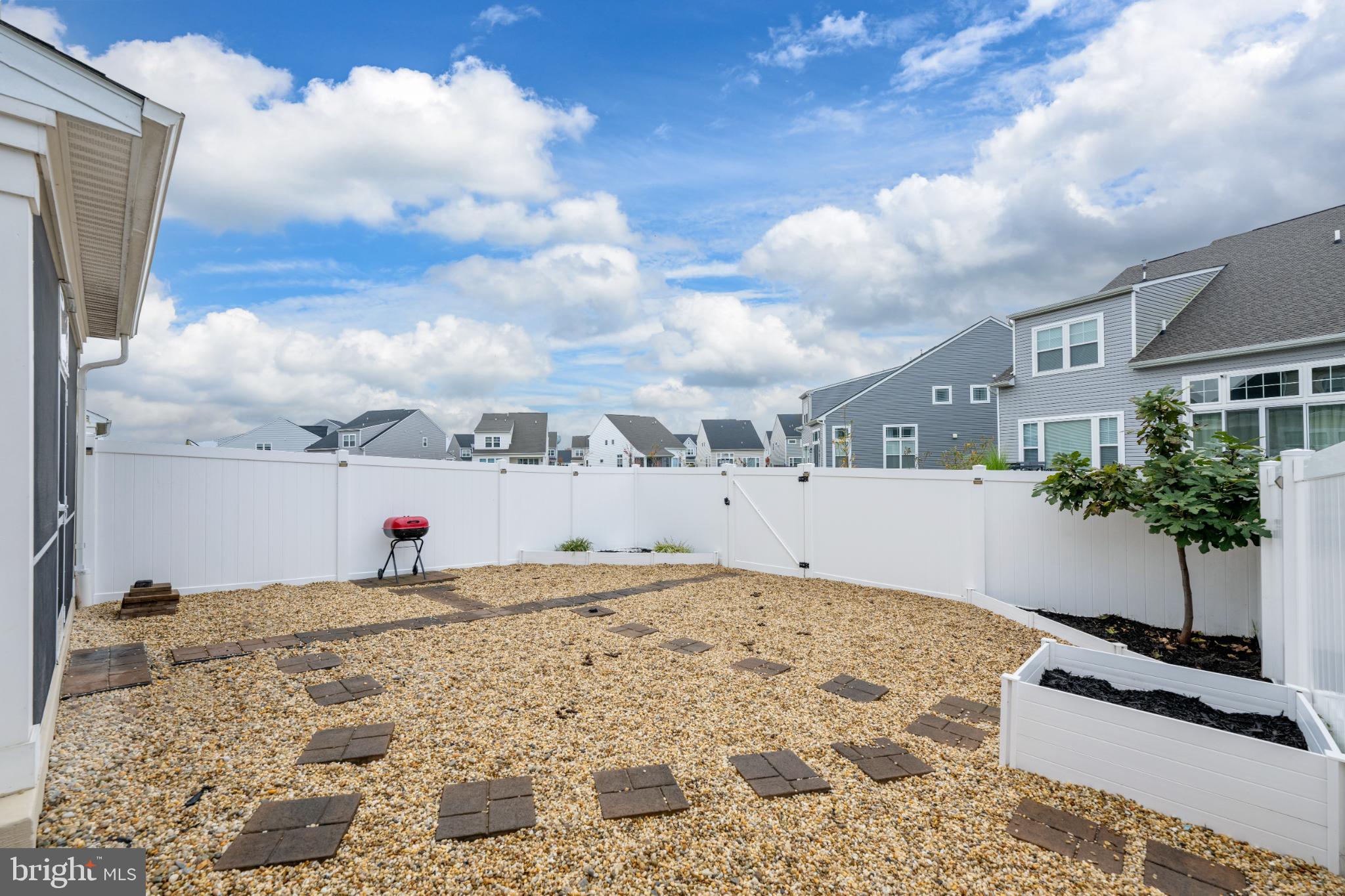 PLANTATION LAKES - Residential