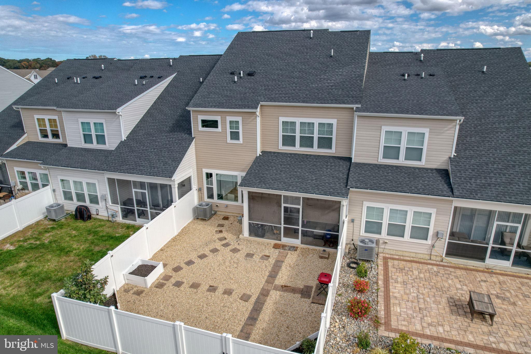 PLANTATION LAKES - Residential