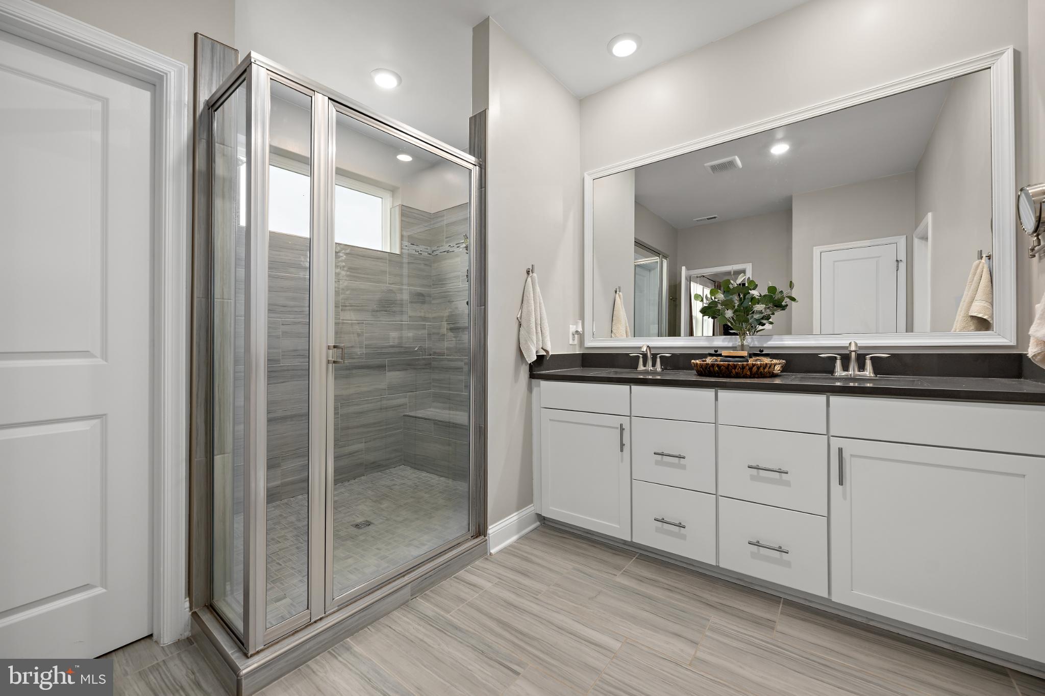 PLANTATION LAKES - Residential