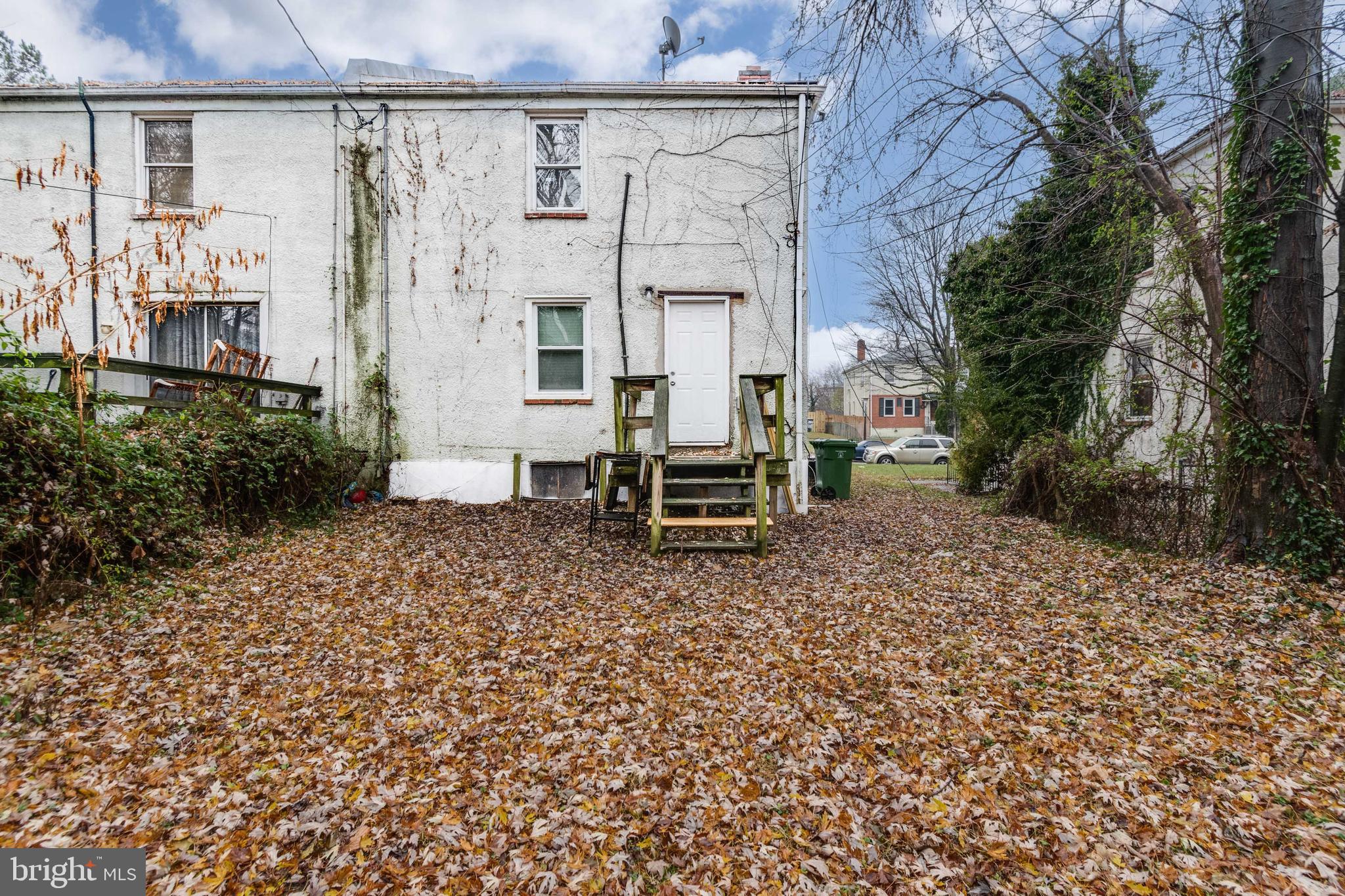 FRANKFORD - Residential Lease