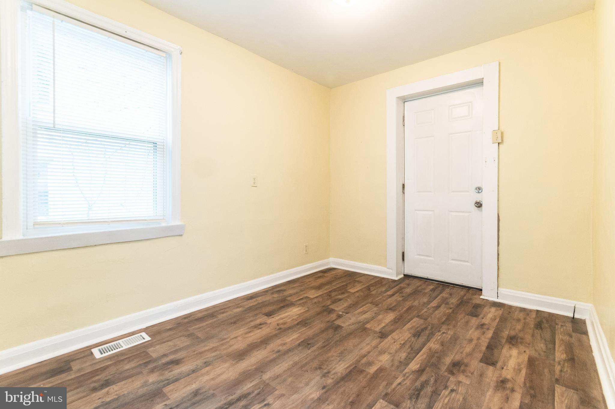 FRANKFORD - Residential Lease