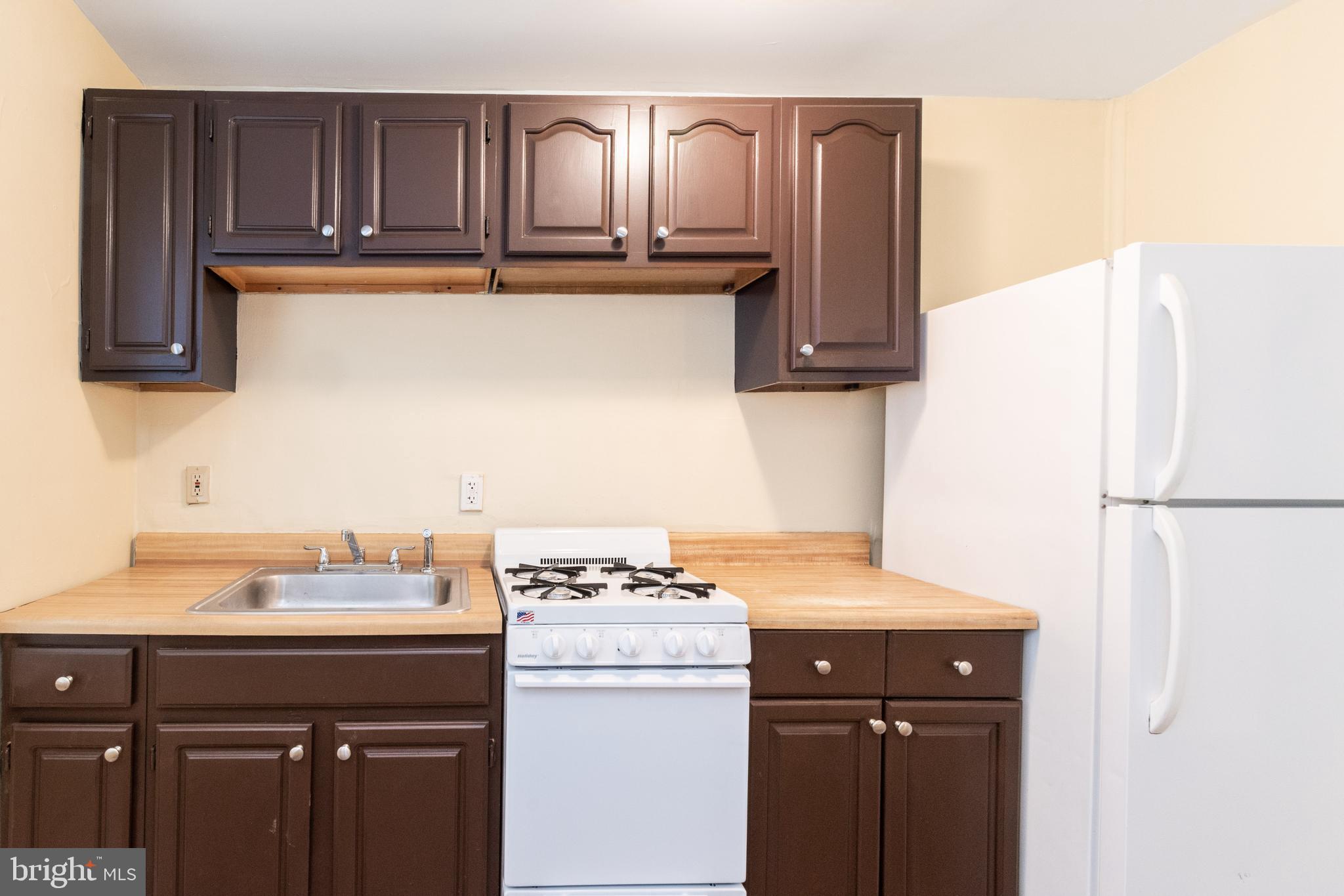 FRANKFORD - Residential Lease